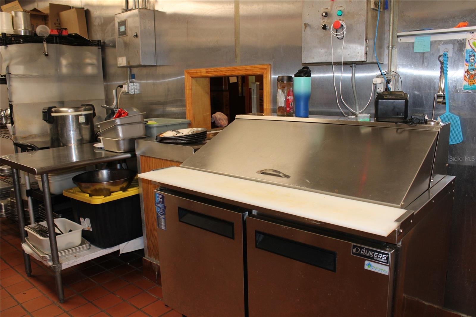 Commercial Way Property Photo 18