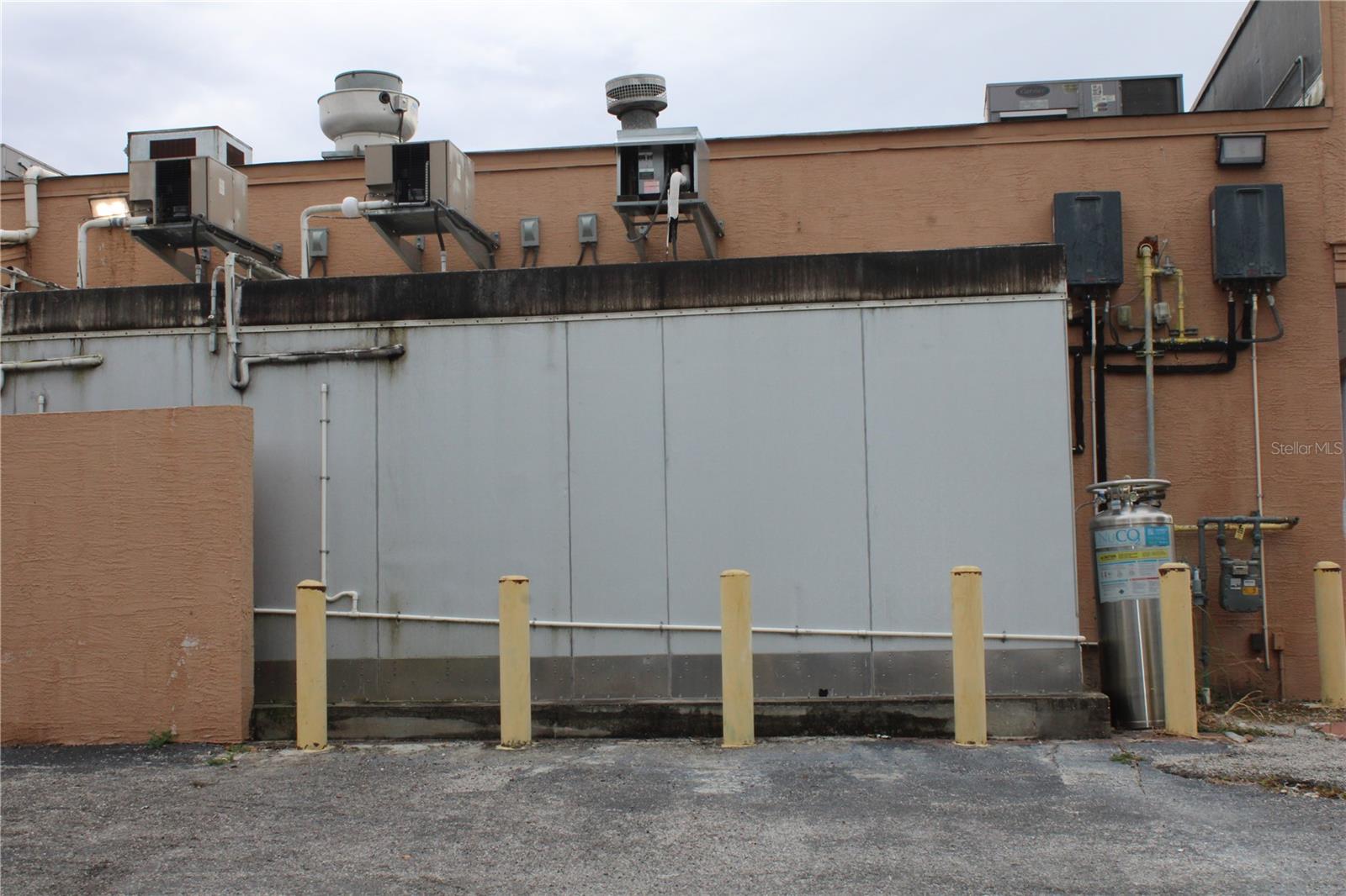 Commercial Way Property Photo 23