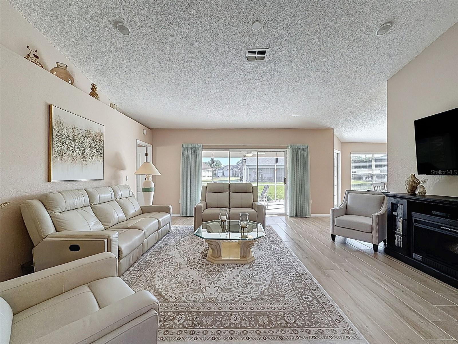9428 Apple Dumpling Ct Property Photo 4
