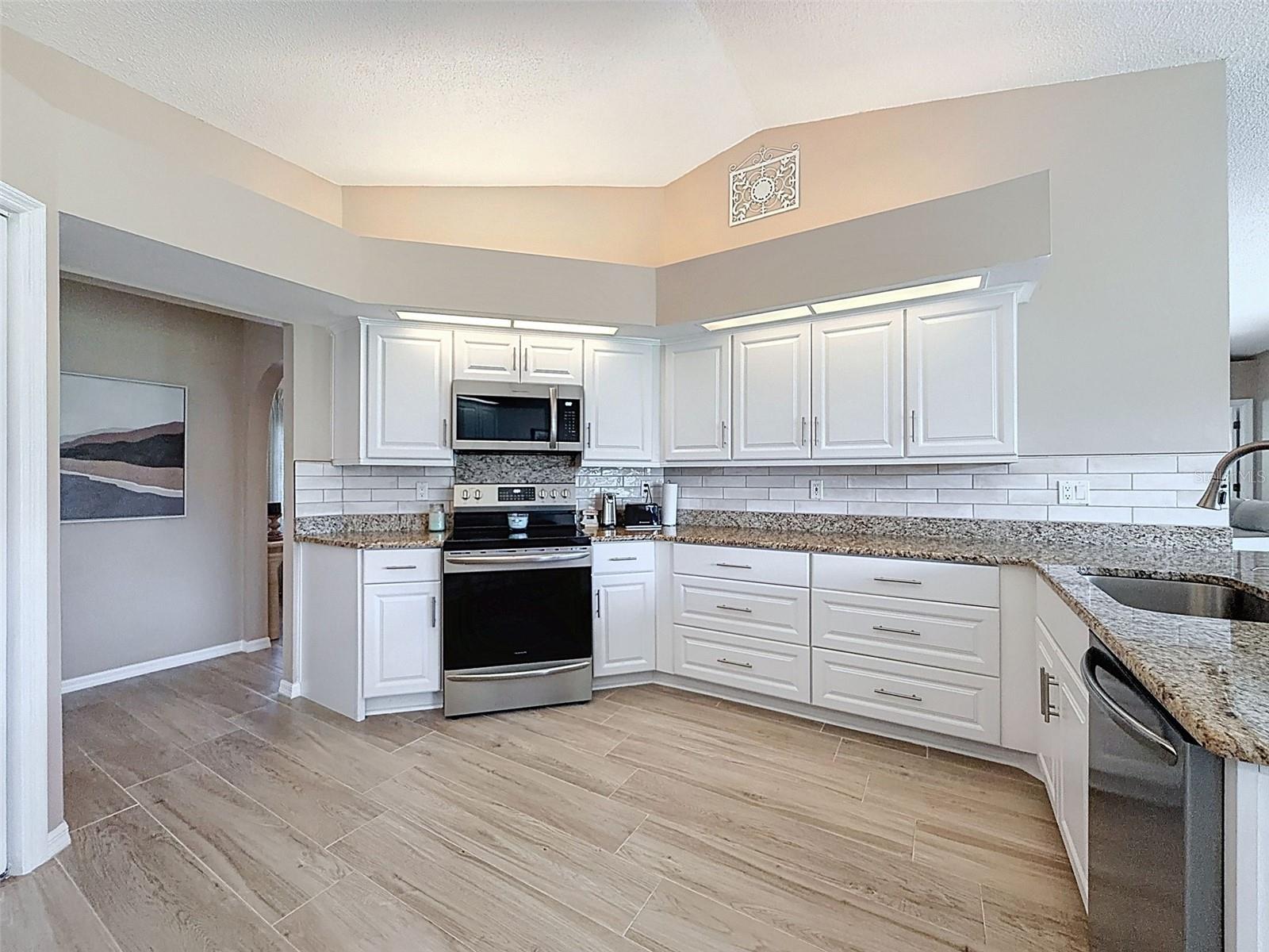 9428 Apple Dumpling Ct Property Photo 7