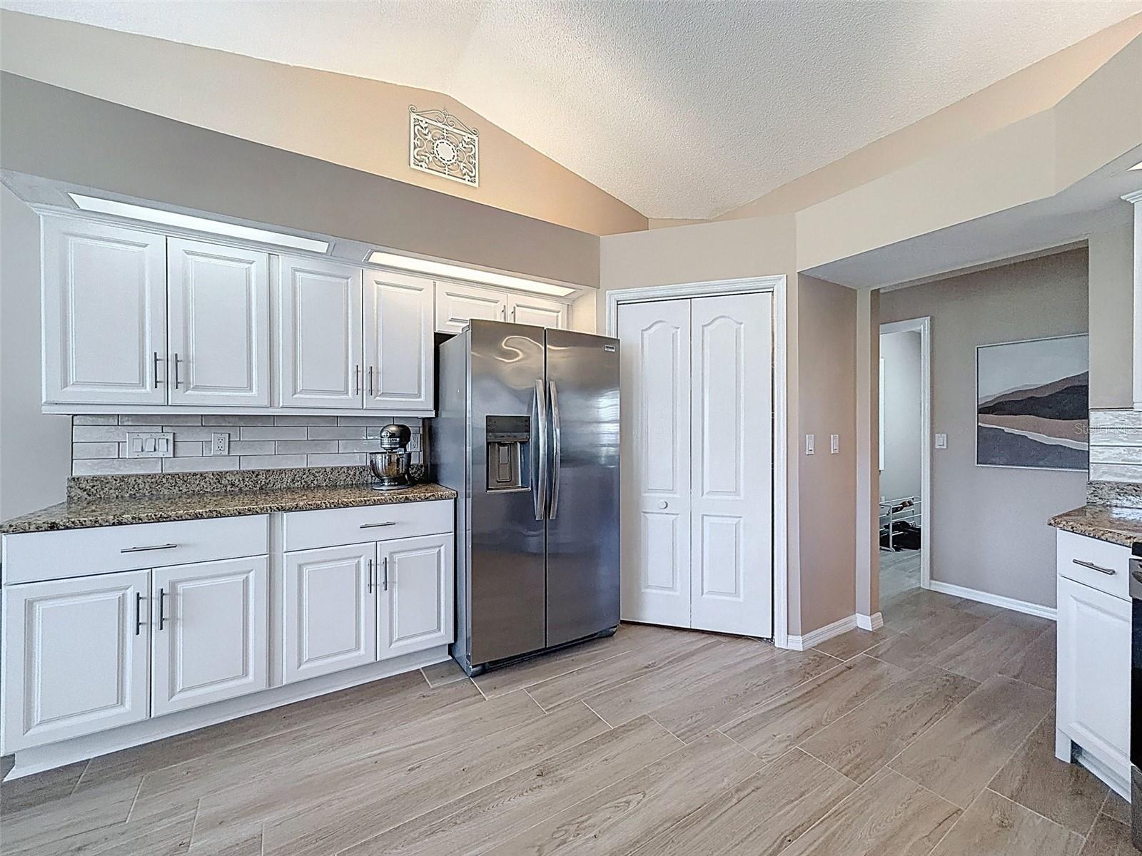 9428 Apple Dumpling Ct Property Photo 8