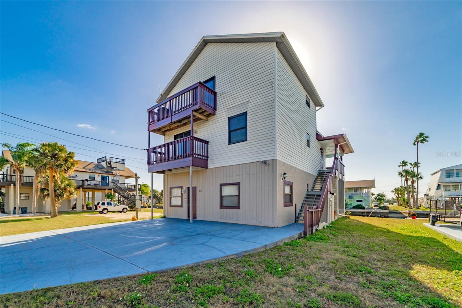 6432 DRIFTWOOD DR Property Photo 1