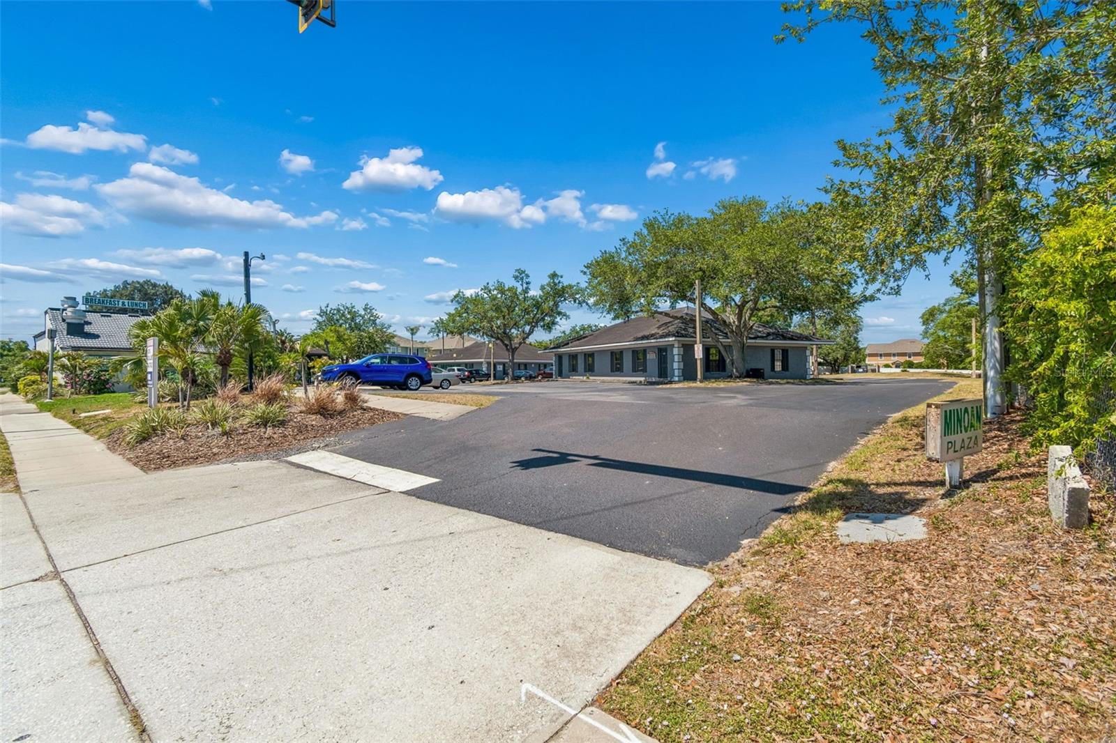 7517 Little Rd Property Photo 4