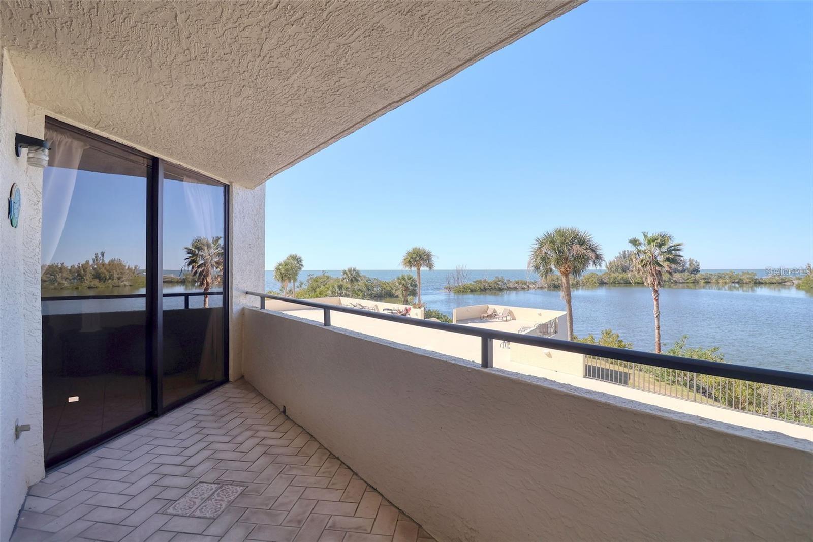 5915 Sea Ranch Dr #211 Property Photo 11