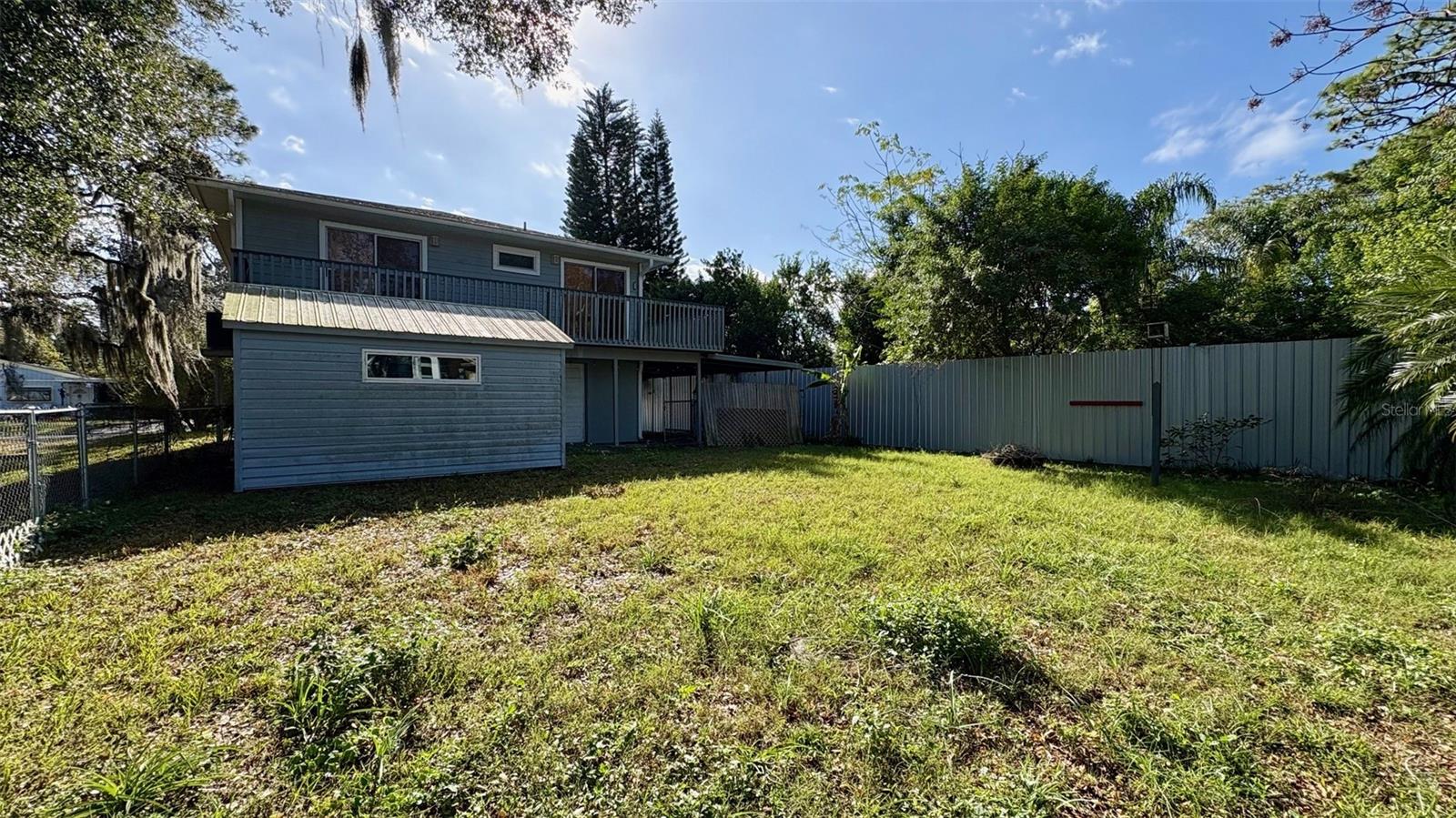 7815 Butler Ave Property Photo 4
