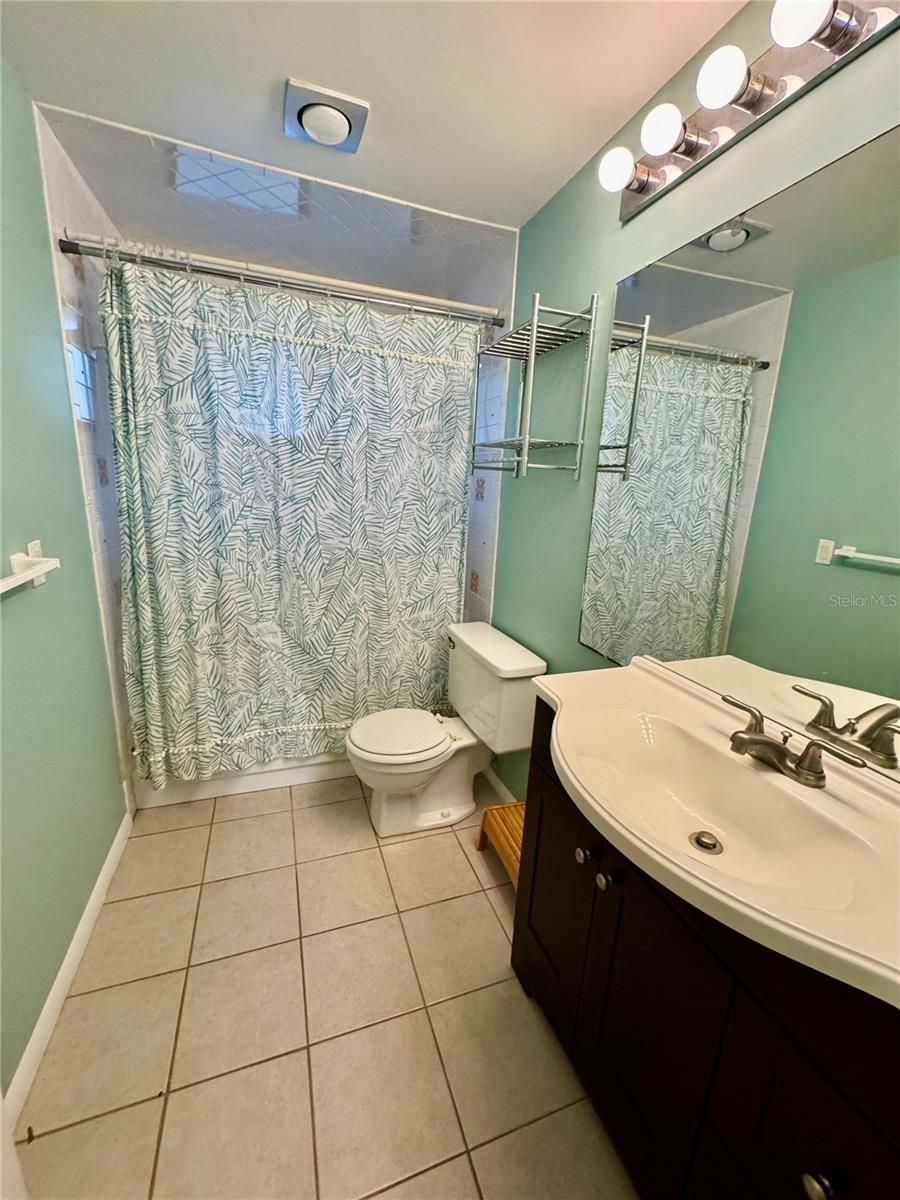 7 Moser Ct N Property Photo 12