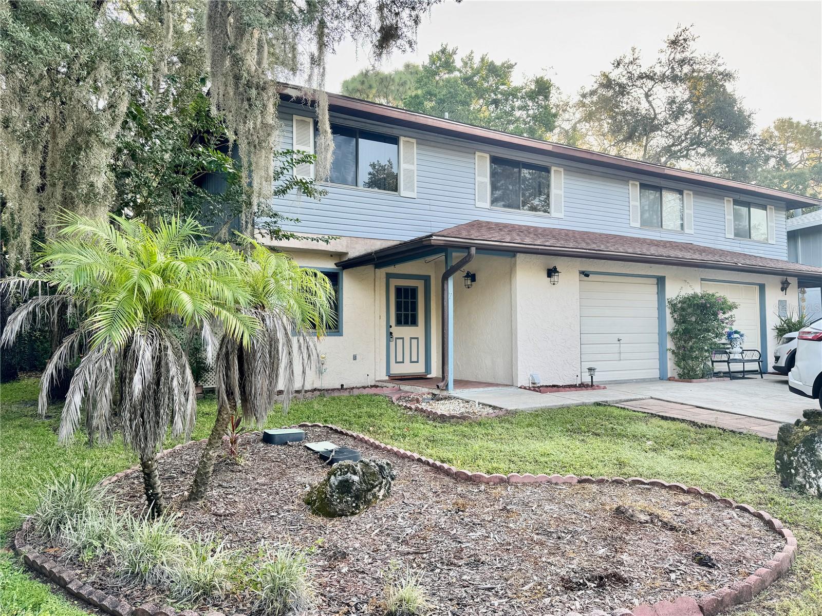 7 Moser Ct N Property Photo 19
