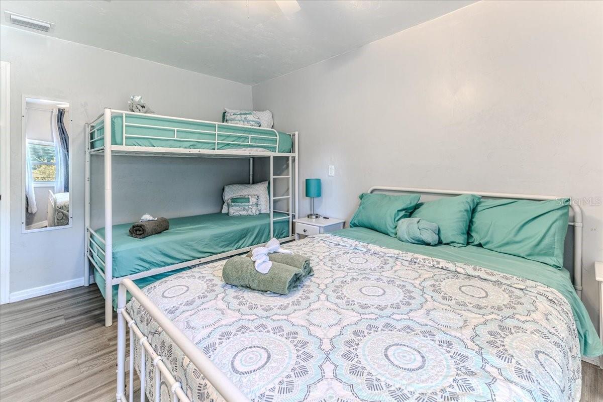5261 Circle Dr Property Photo 36