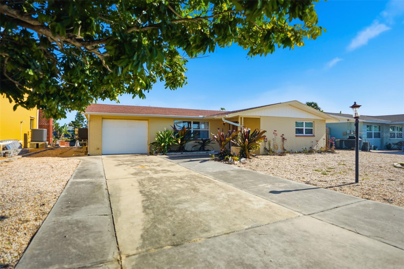 13630 Garris Dr Property Photo 1