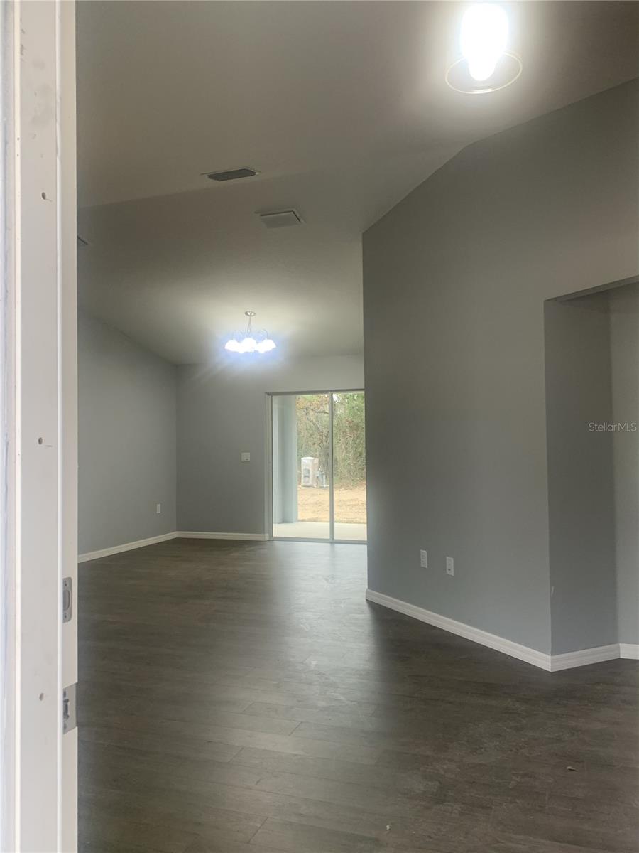 16201 Crider Rd Property Photo 2