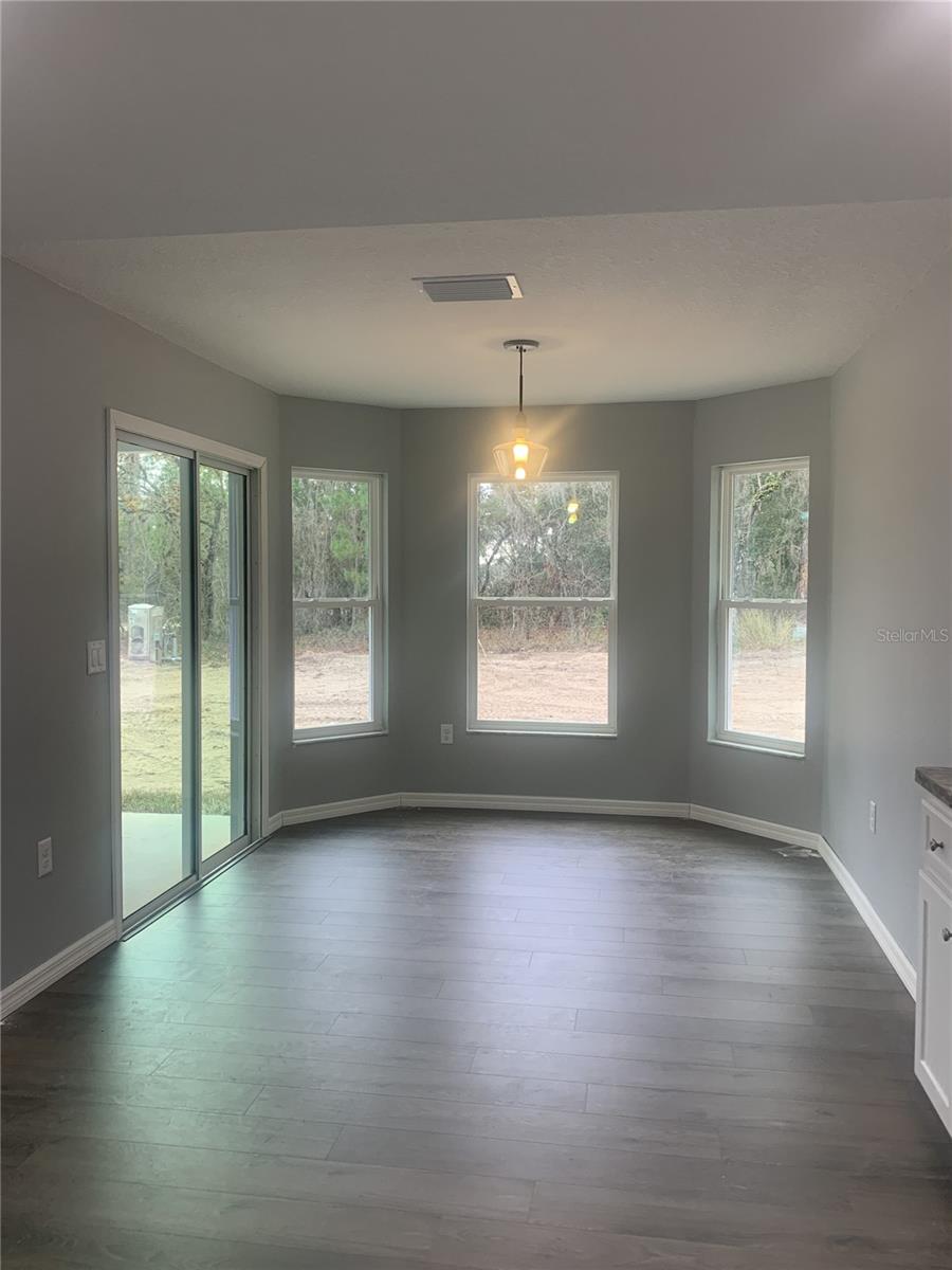 16201 Crider Rd Property Photo 6