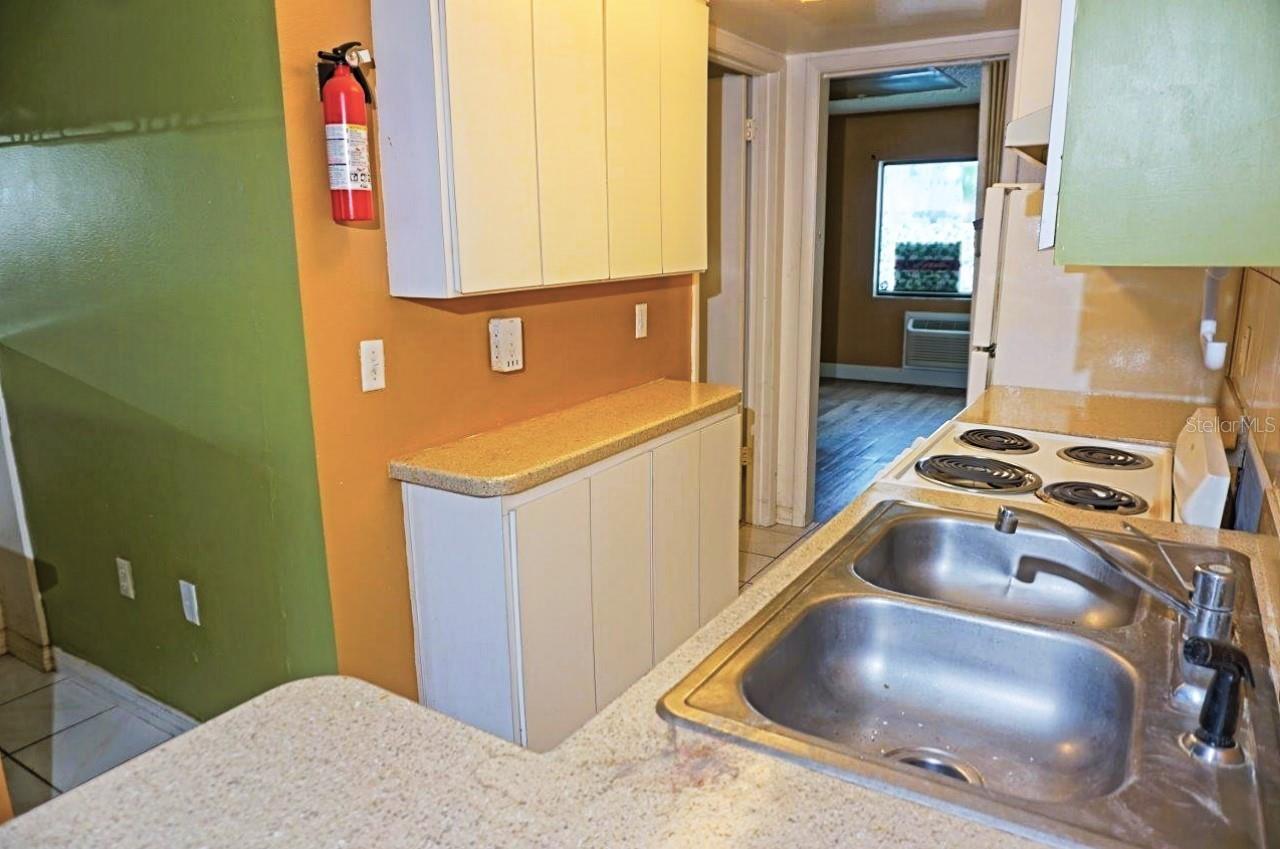 1865 Mazo Mnr #j5 Property Photo 4