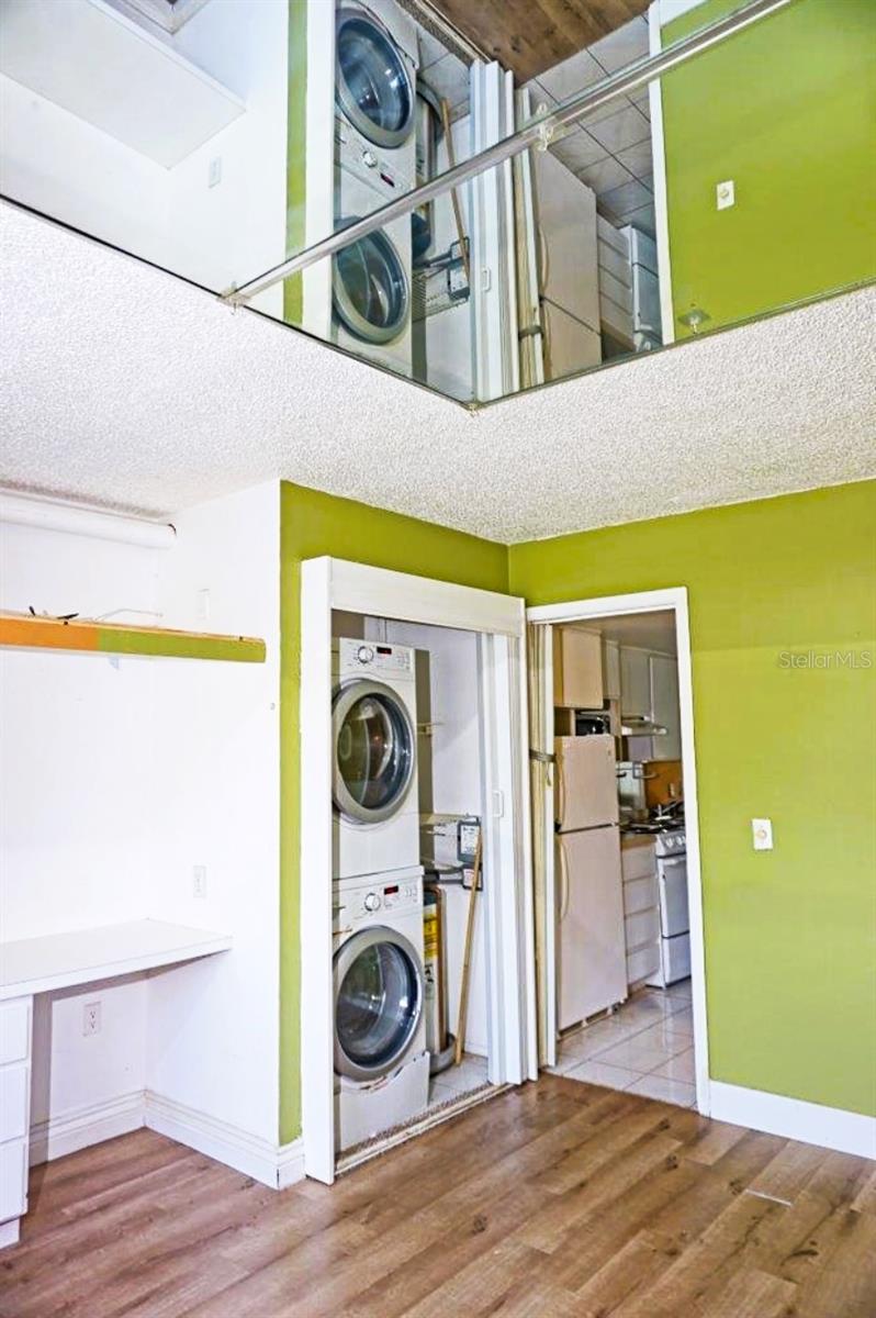 1865 Mazo Mnr #j5 Property Photo 13