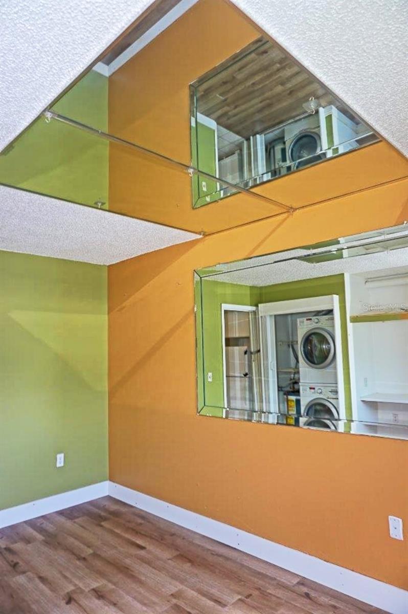 1865 Mazo Mnr #j5 Property Photo 16
