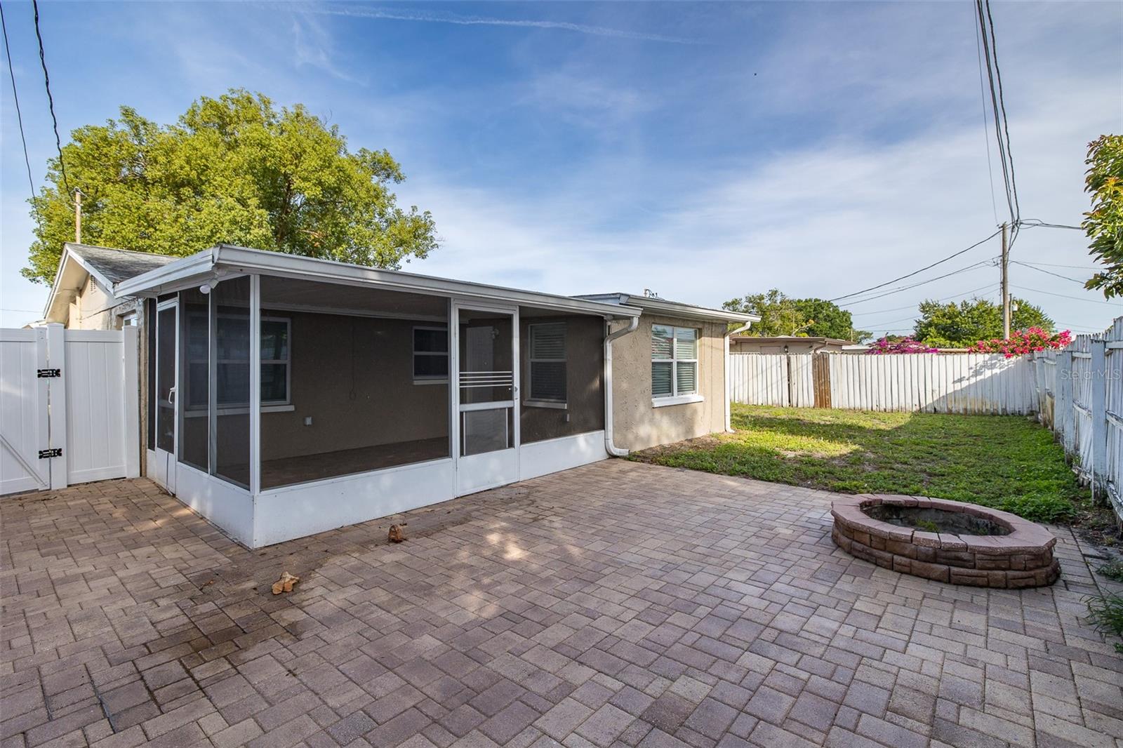 1148 Fernwood Dr Property Photo 13