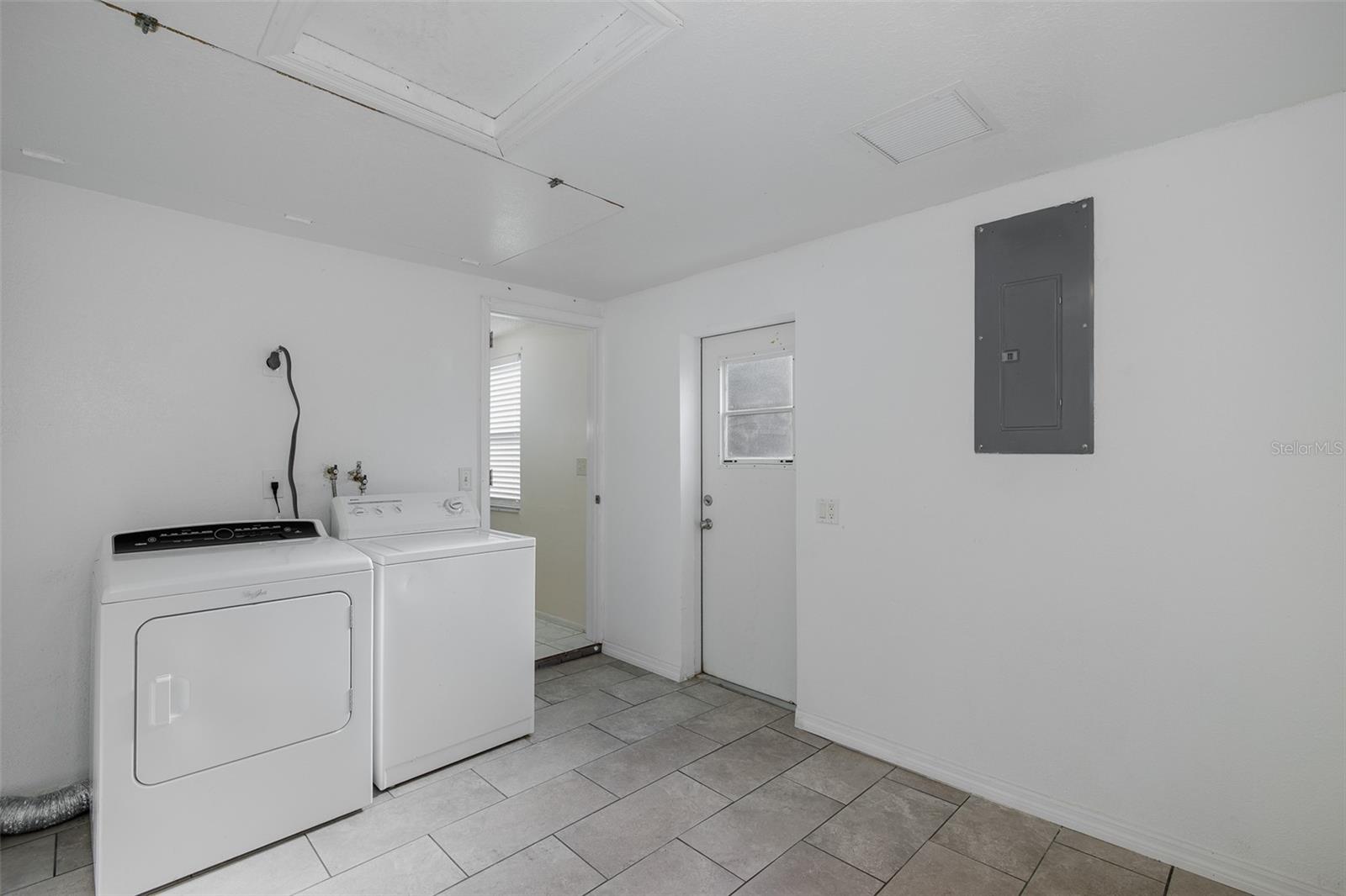 1148 Fernwood Dr Property Photo 41
