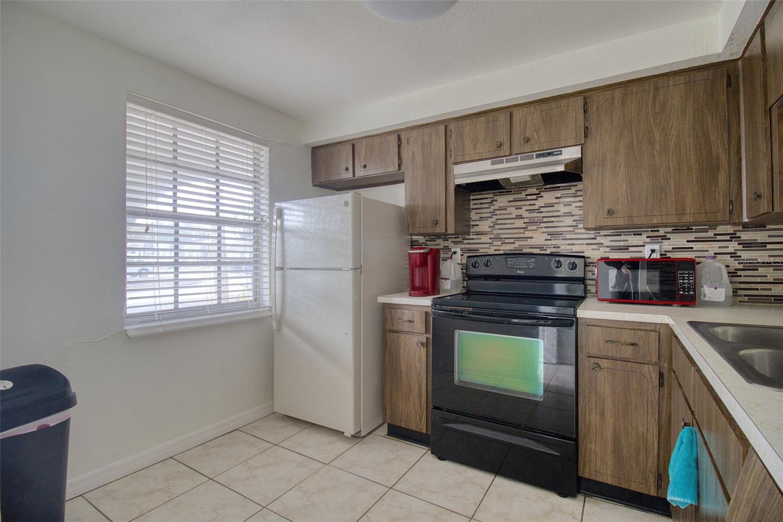 4242 Redcliff Pl #c Property Photo 3