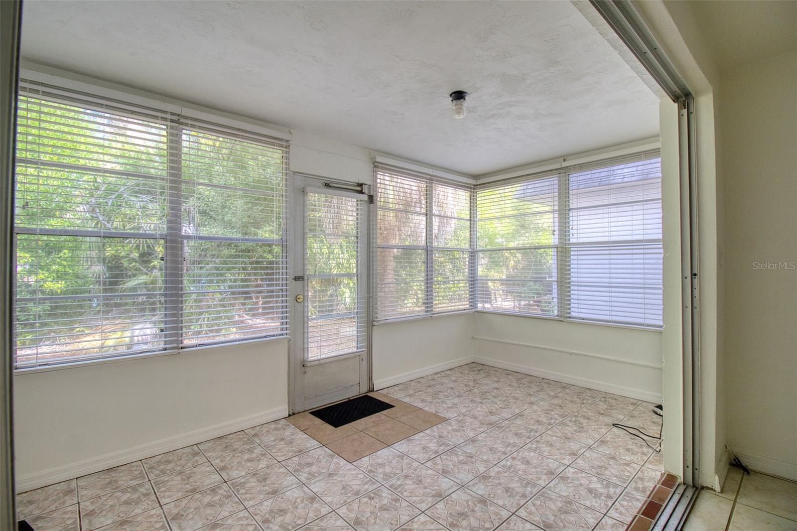 4242 Redcliff Pl #c Property Photo 7