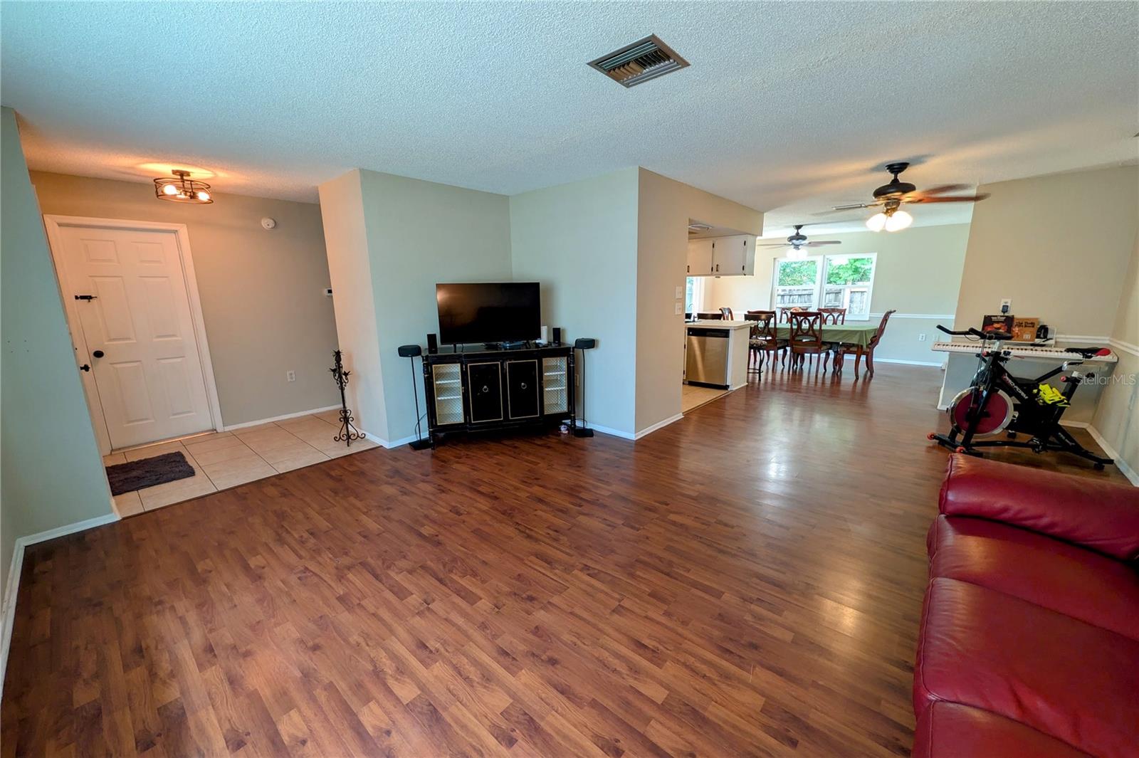11608 Fox Run Property Photo 6