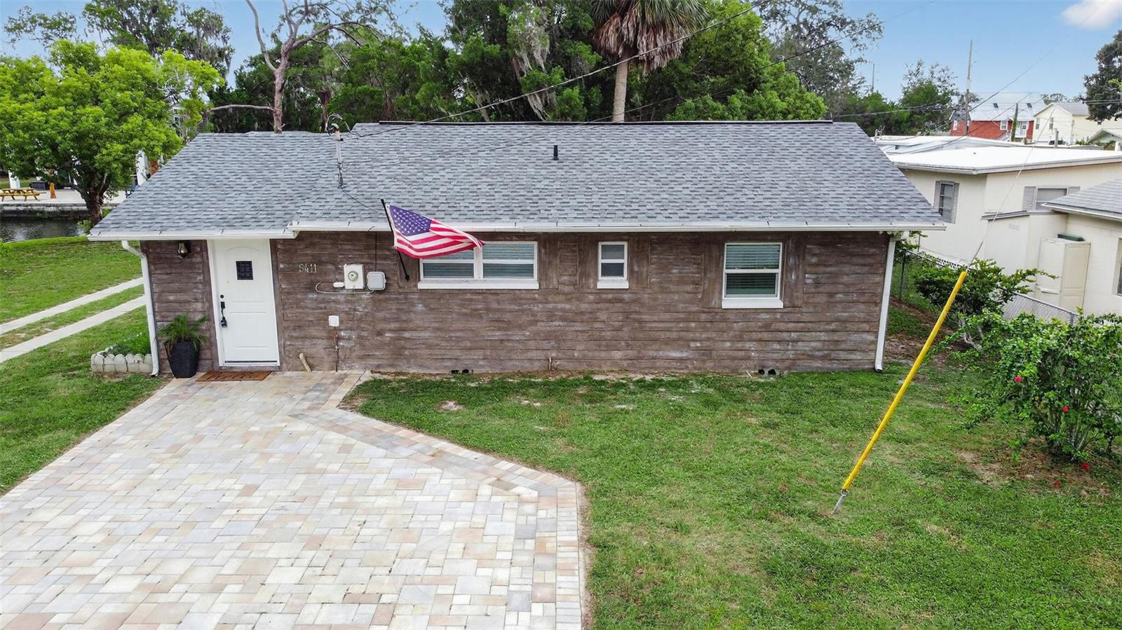 5411 Teal Dr Property Photo 2