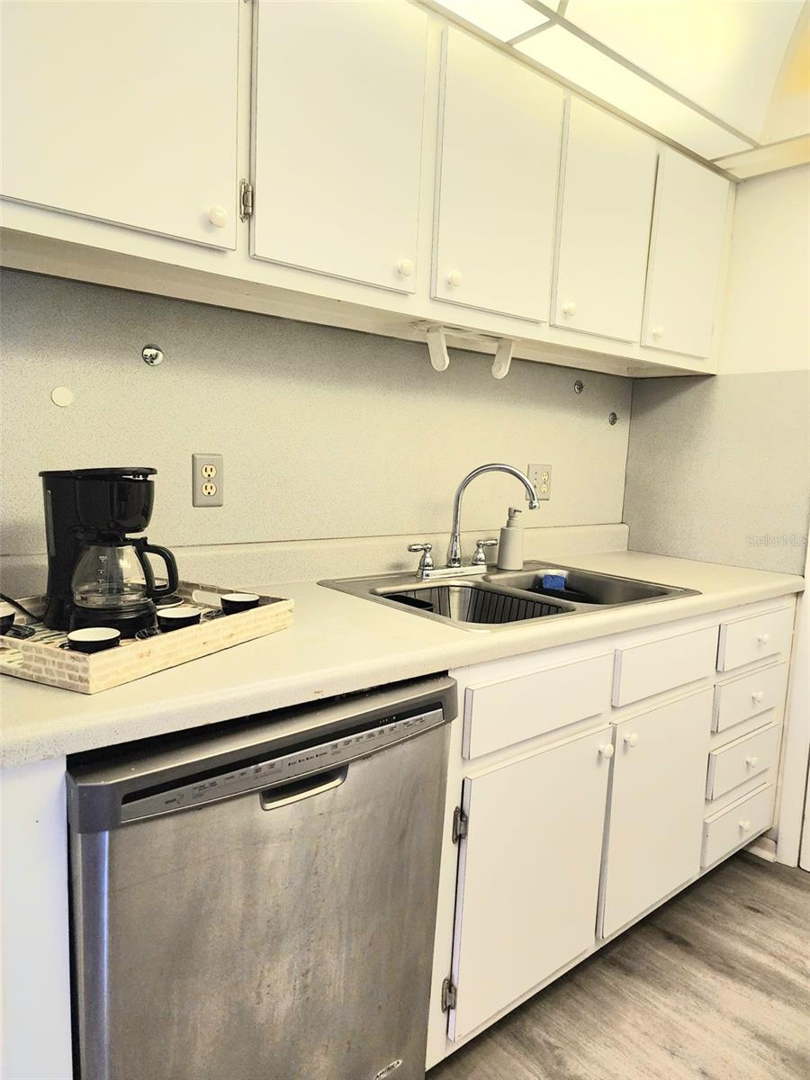 3249 Beneva Rd #204 Property Photo 39