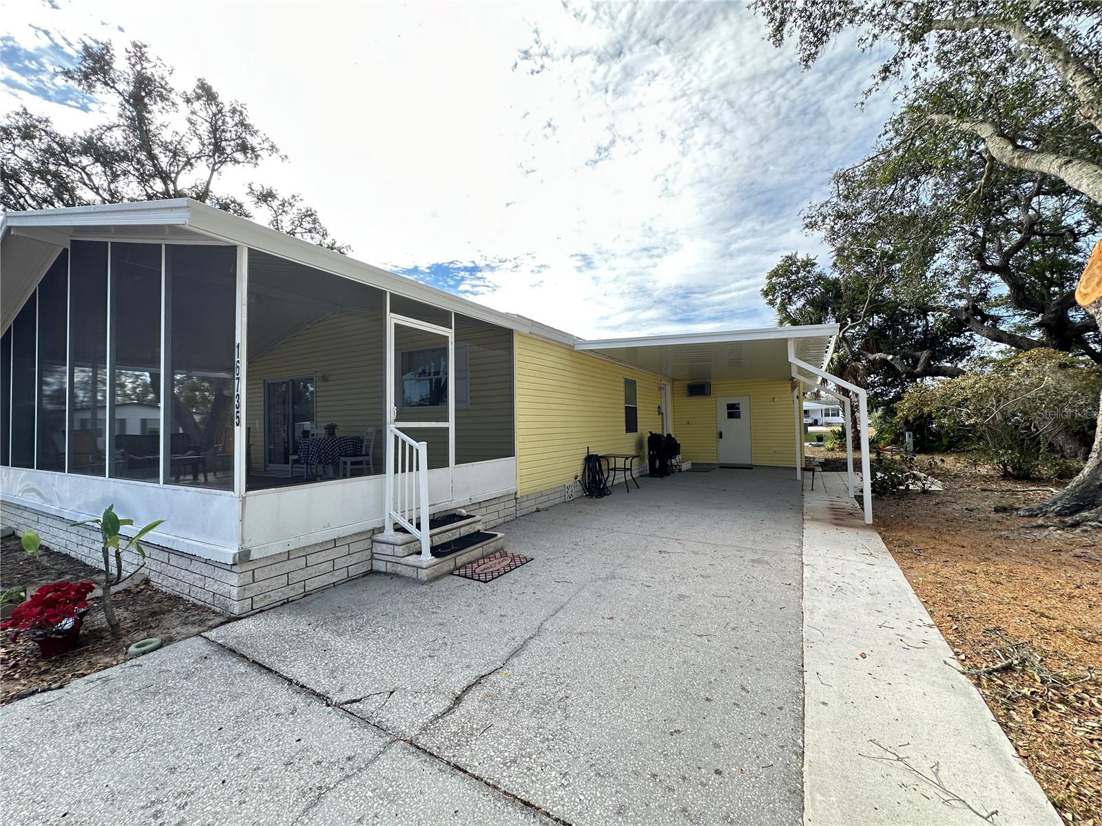 16735 Olivaud St Property Photo 3