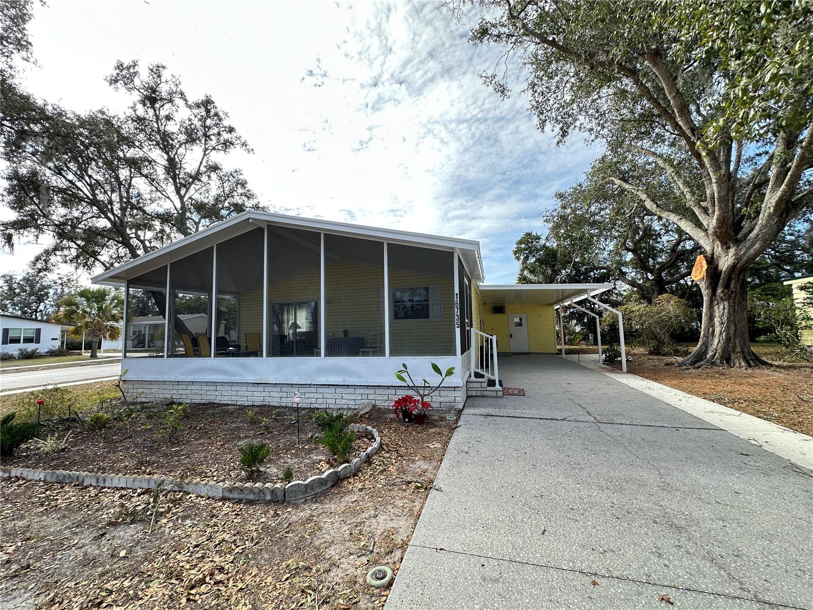 16735 Olivaud St Property Photo 4