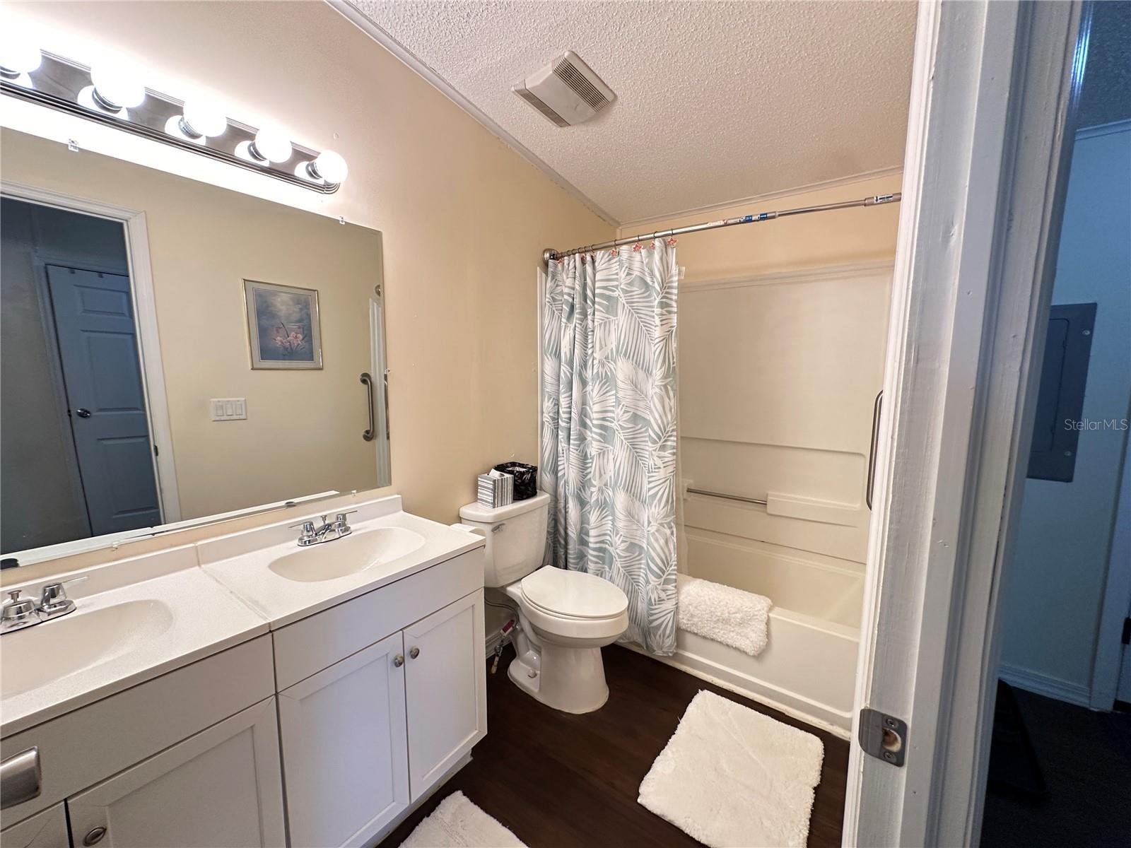 16735 Olivaud St Property Photo 27