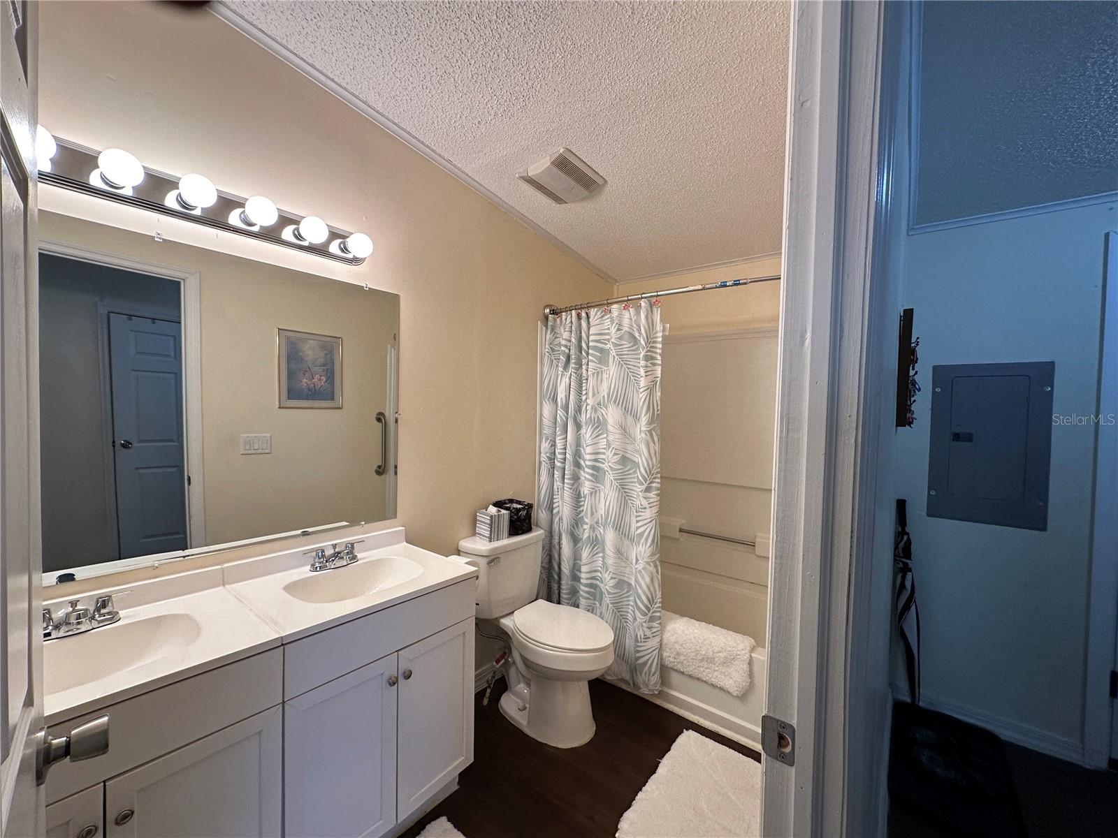 16735 Olivaud St Property Photo 45