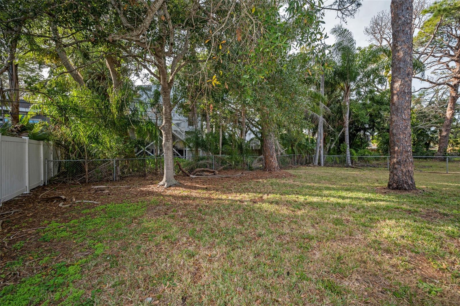 817 Riverside Dr Property Photo 30