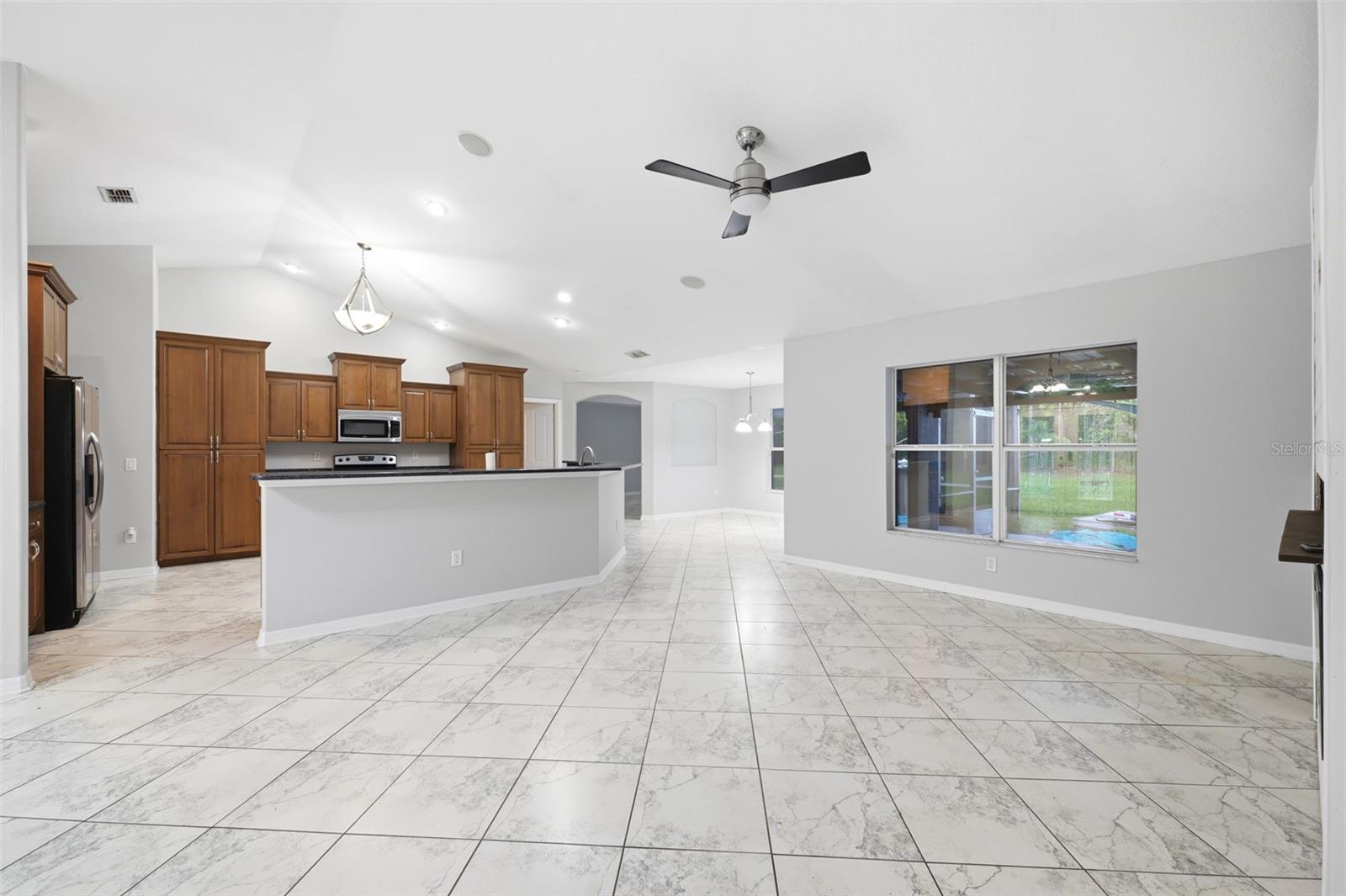 18236 Macek Rd Property Photo 10
