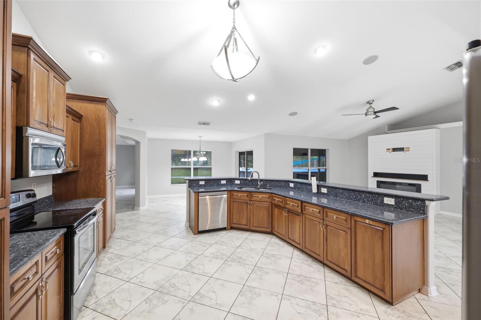 18236 Macek Rd Property Photo 16