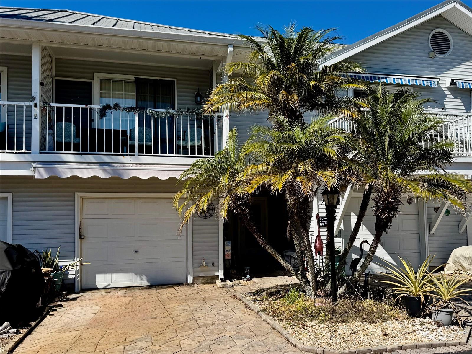 2111 VISTA DEL SOL CIR #403