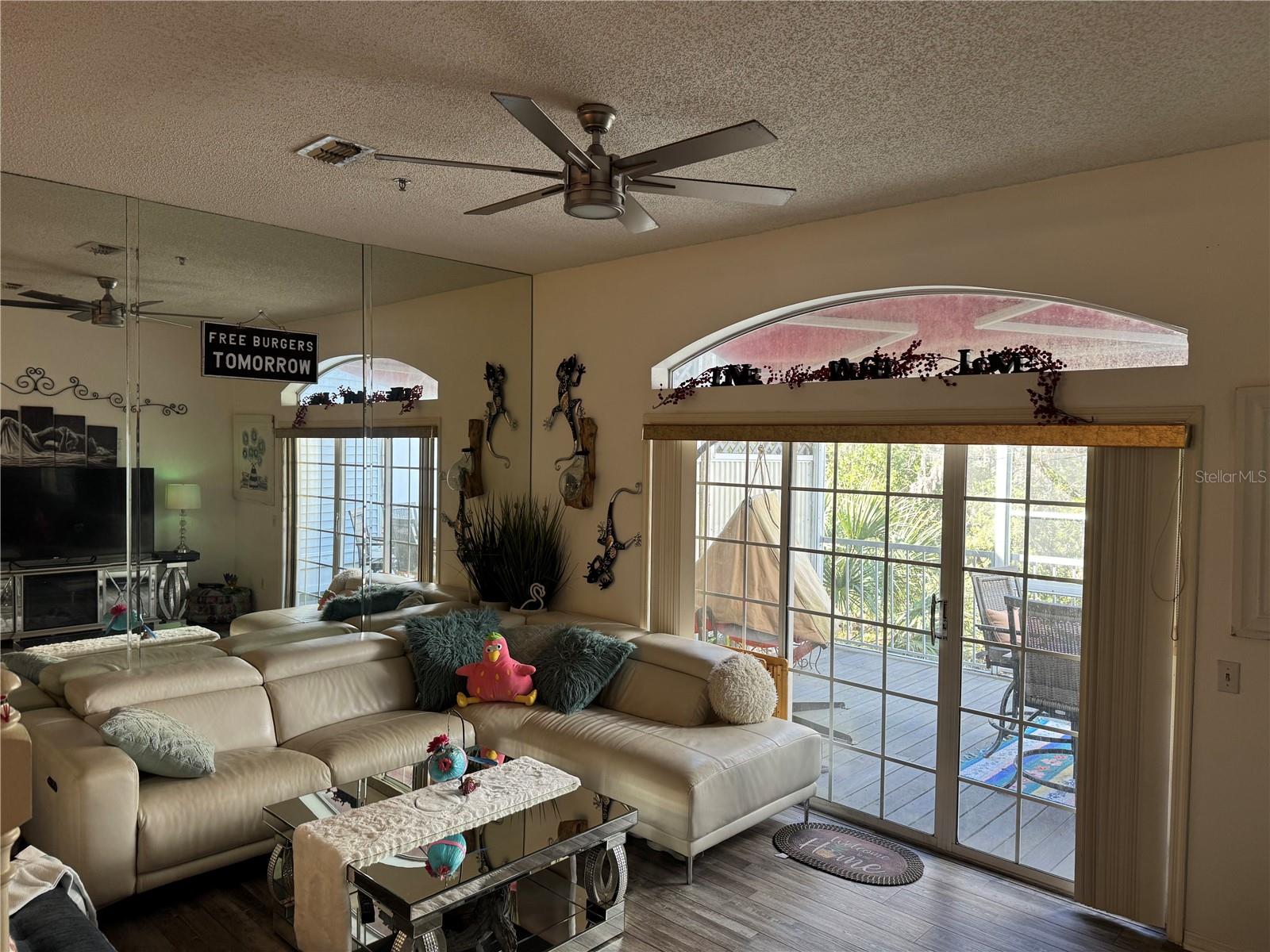 2111 Vista Del Sol Cir #403 Property Photo 7