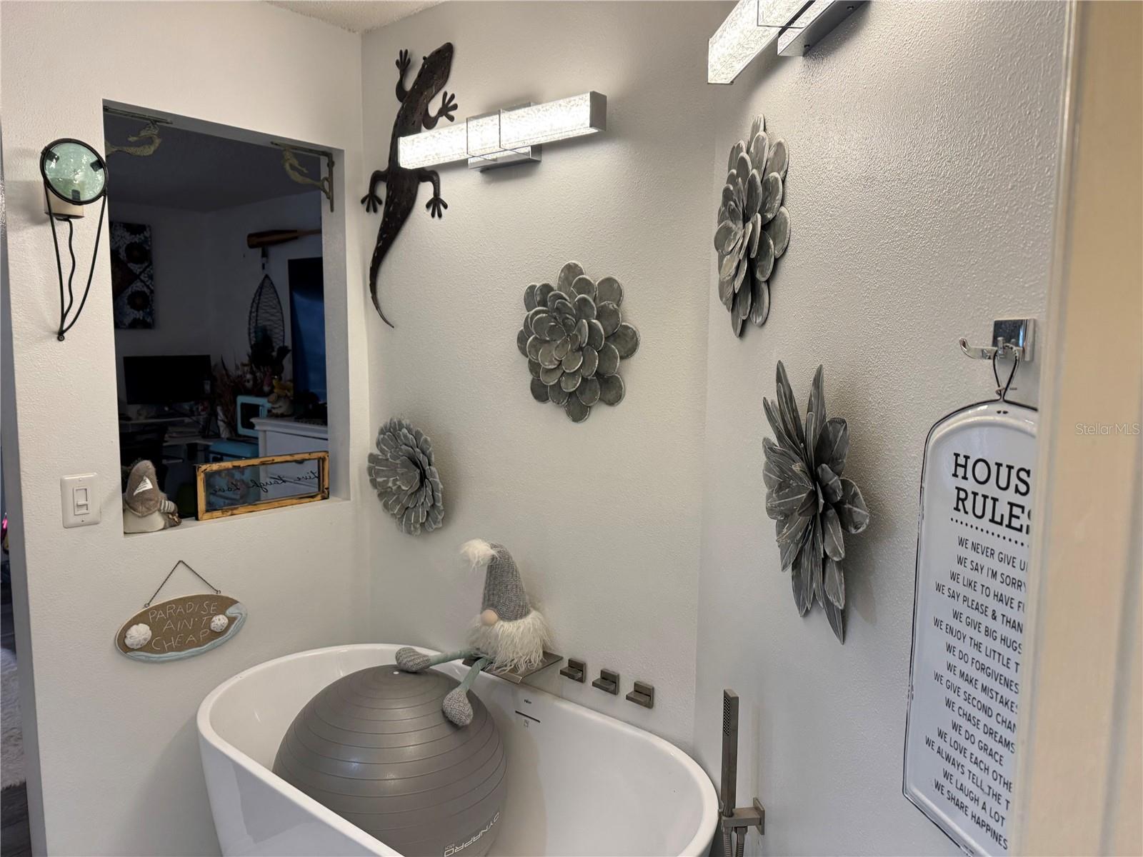 2111 Vista Del Sol Cir #403 Property Photo 14