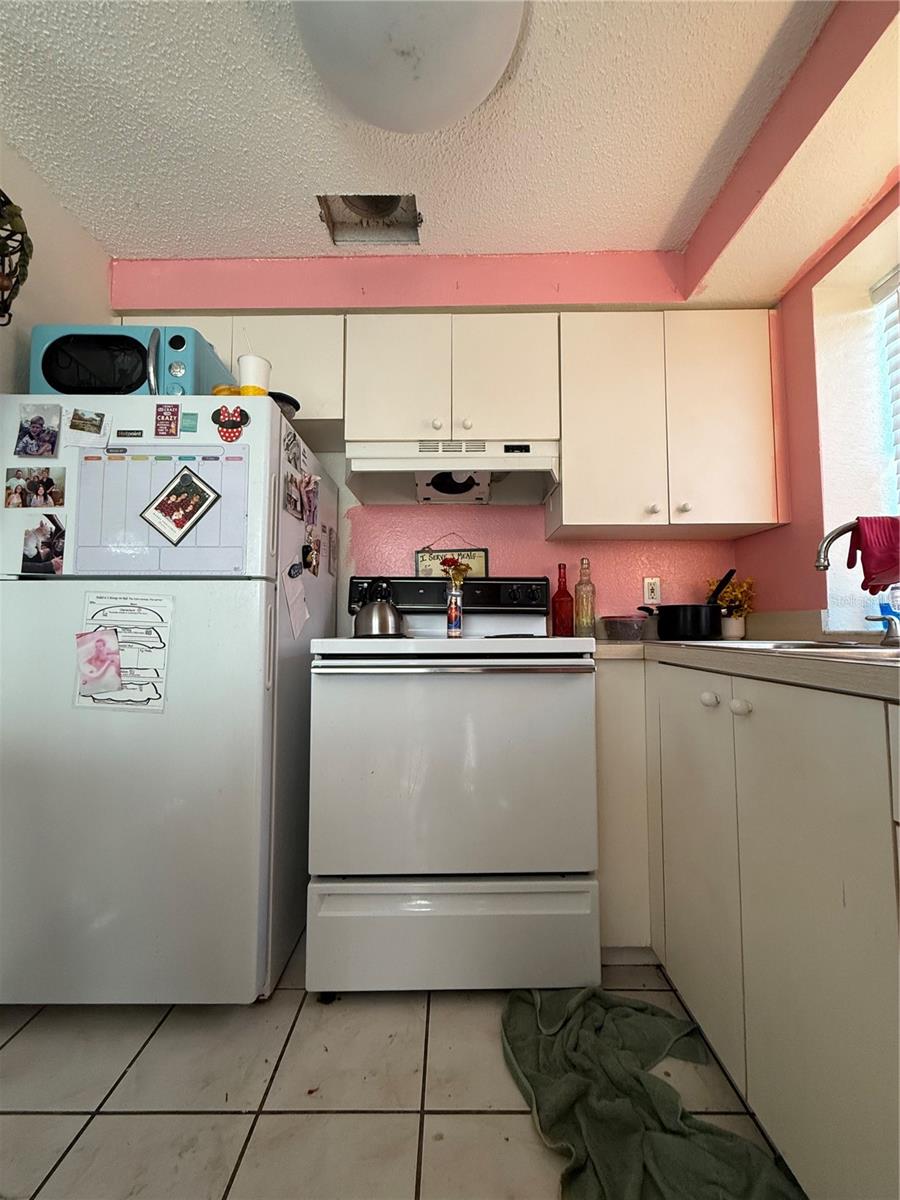 6100 Main St #a Property Photo 17