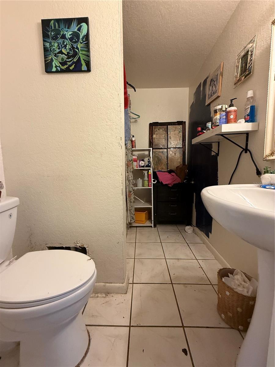 6100 Main St #a Property Photo 19