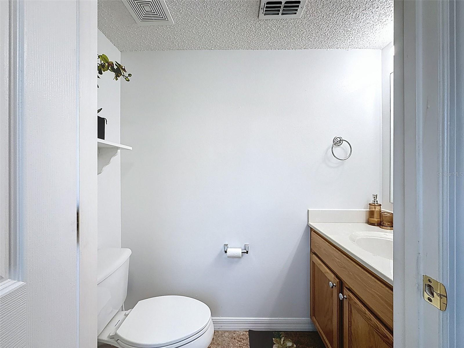 3181 Deltona Blvd Property Photo 10