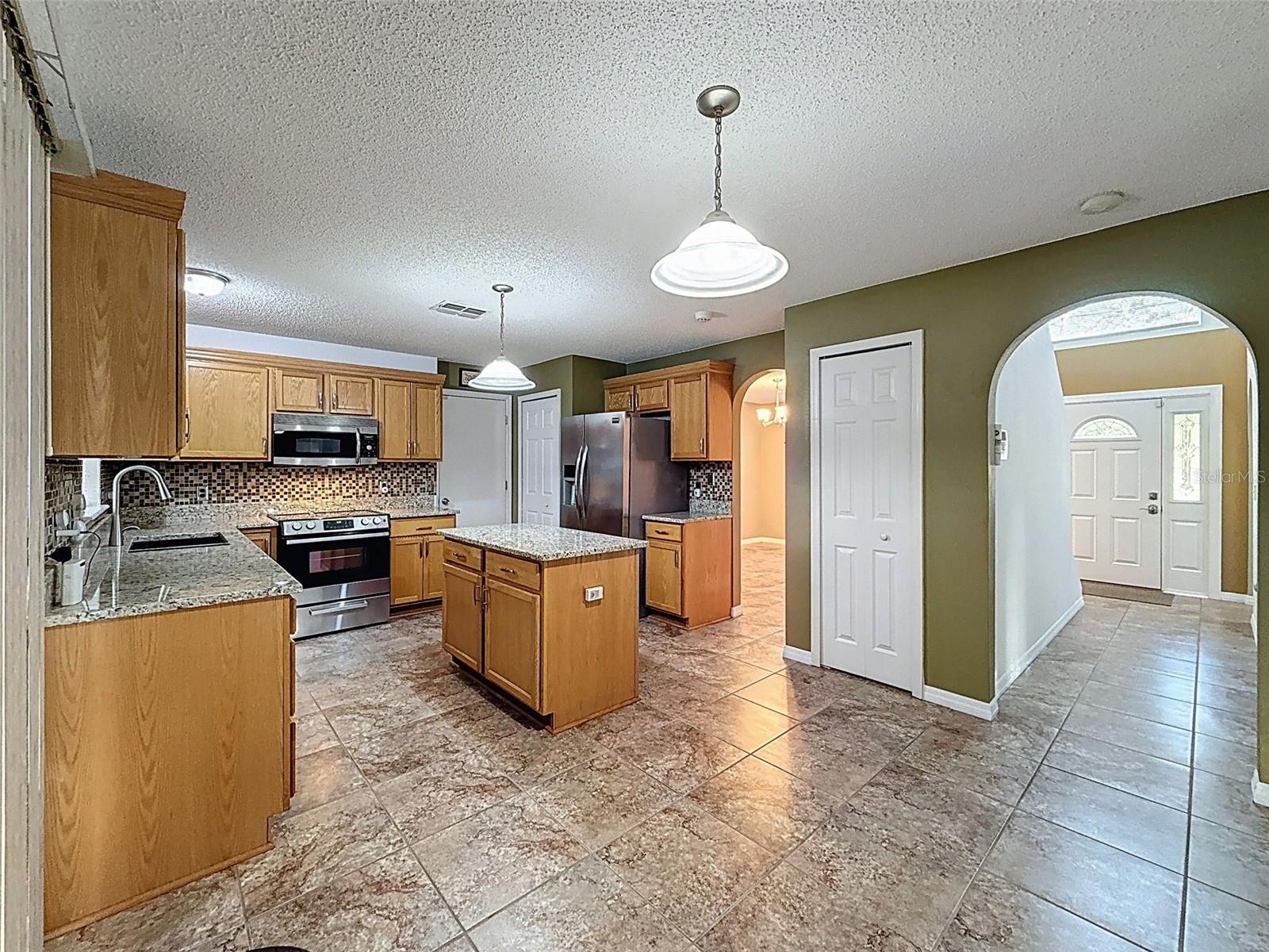 3181 Deltona Blvd Property Photo 16