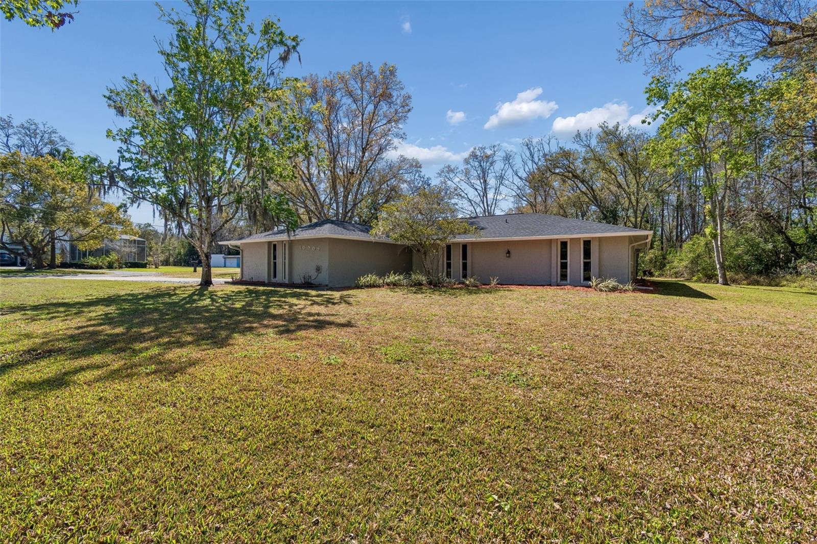 10909 Candy Ln Property Photo 1