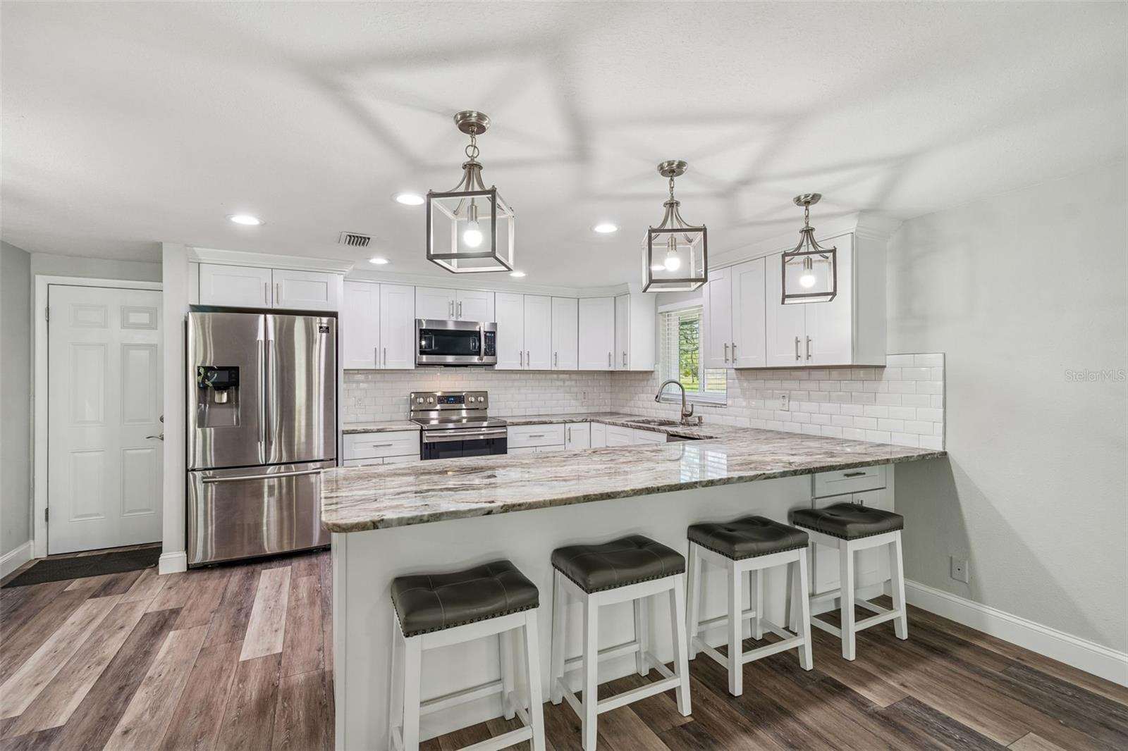 10909 Candy Ln Property Photo 12