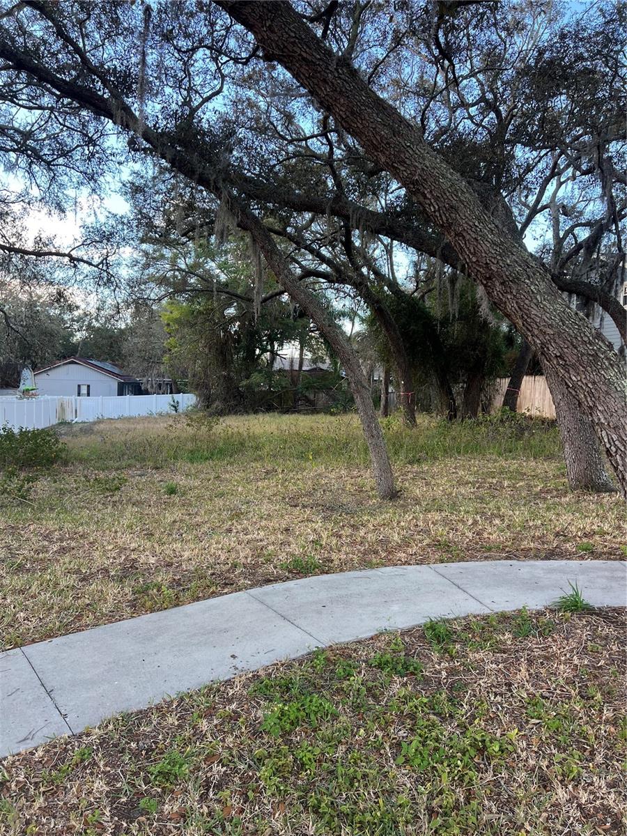 Forde Ave Property Photo 1
