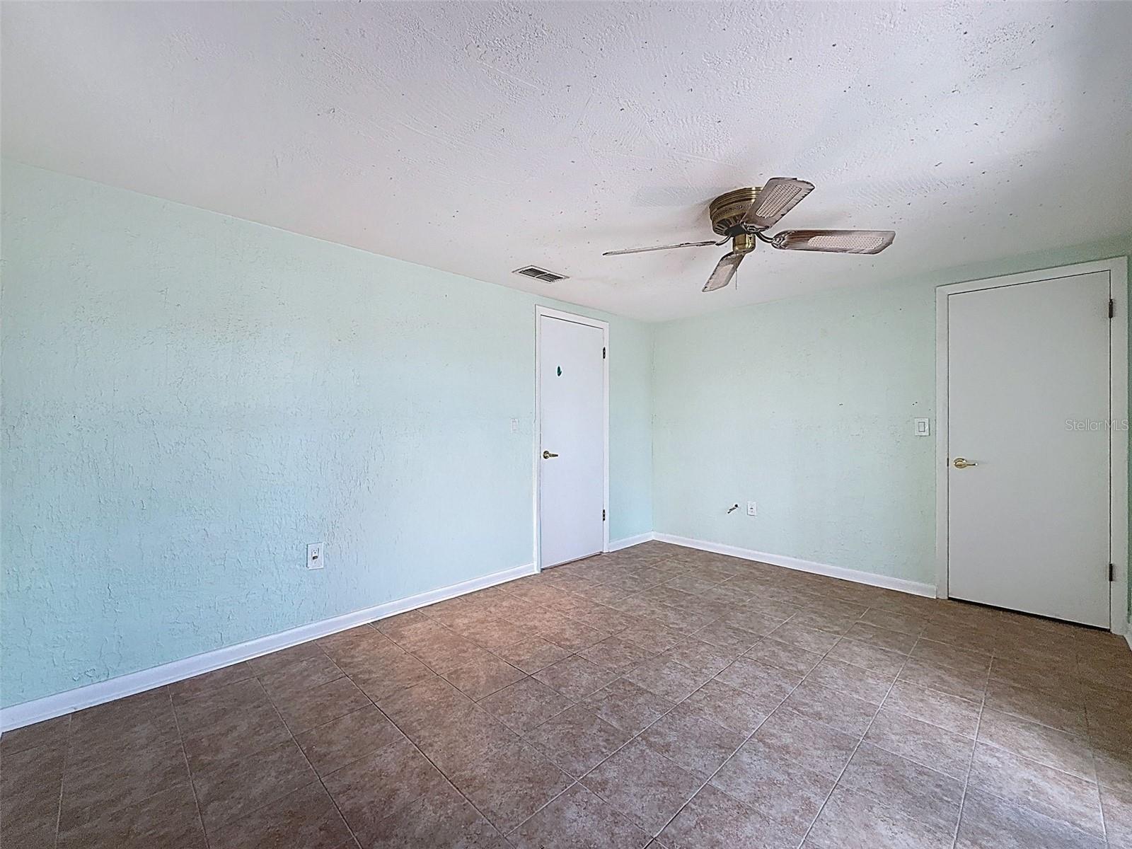 13701 Veronica Dr Property Photo 58