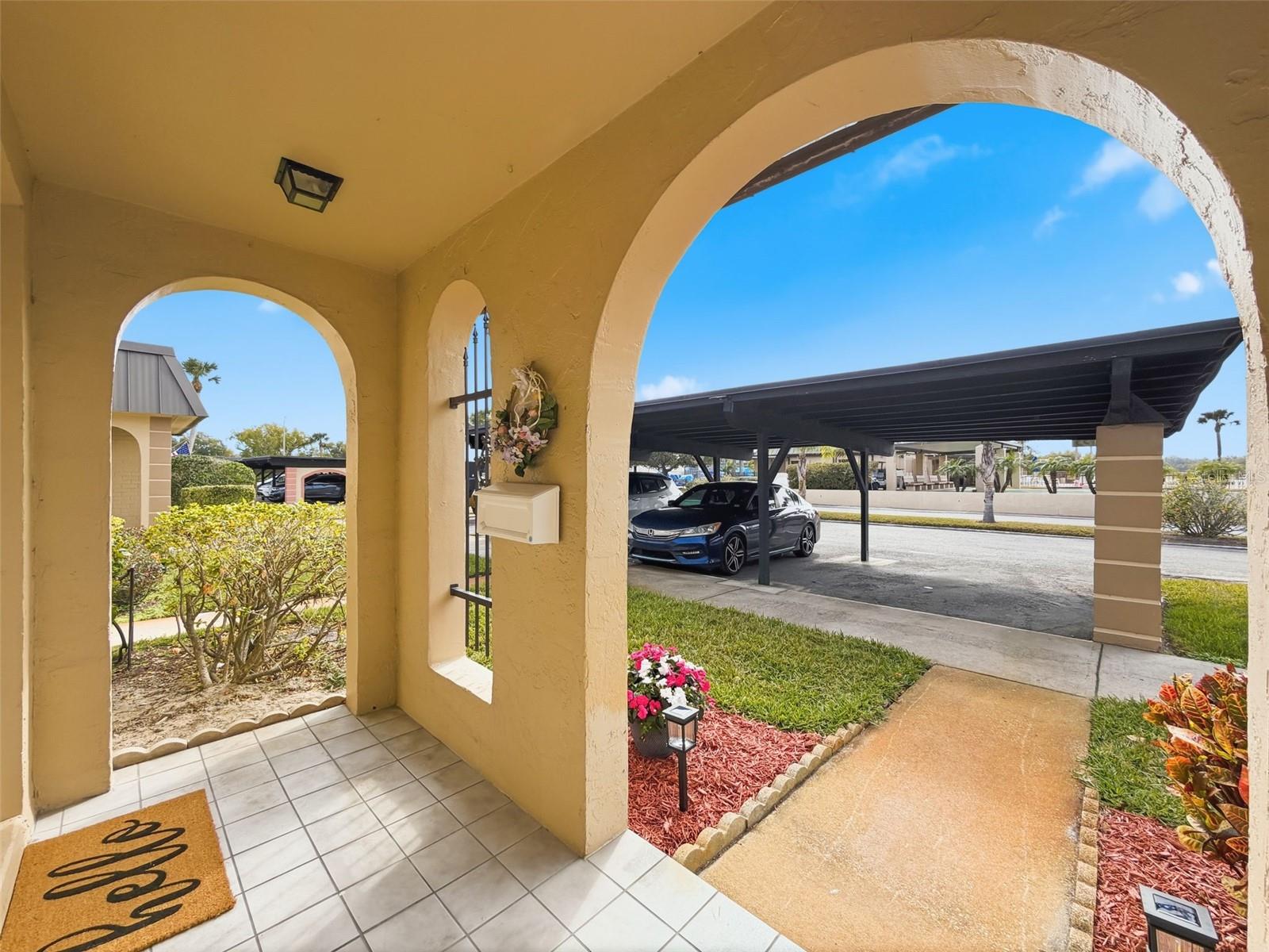 4233 Stratford Dr #d Property Photo 5
