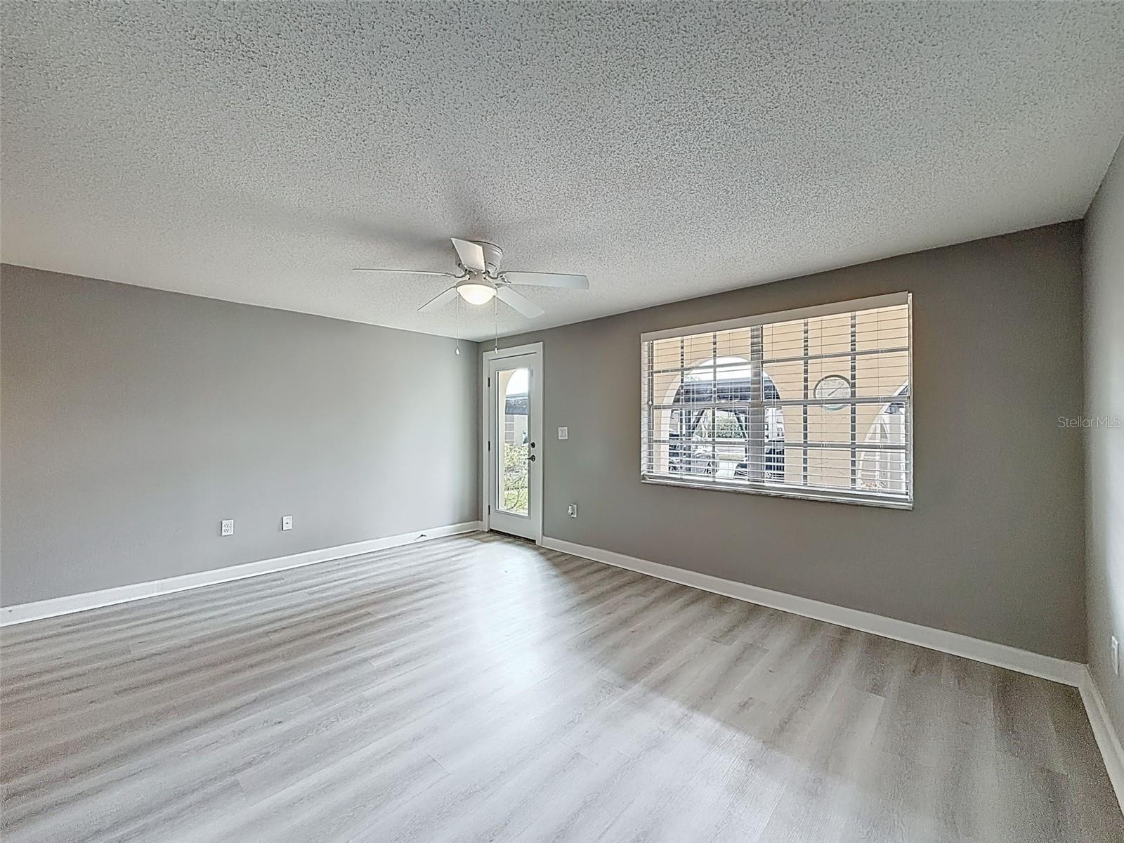 4233 Stratford Dr #d Property Photo 12