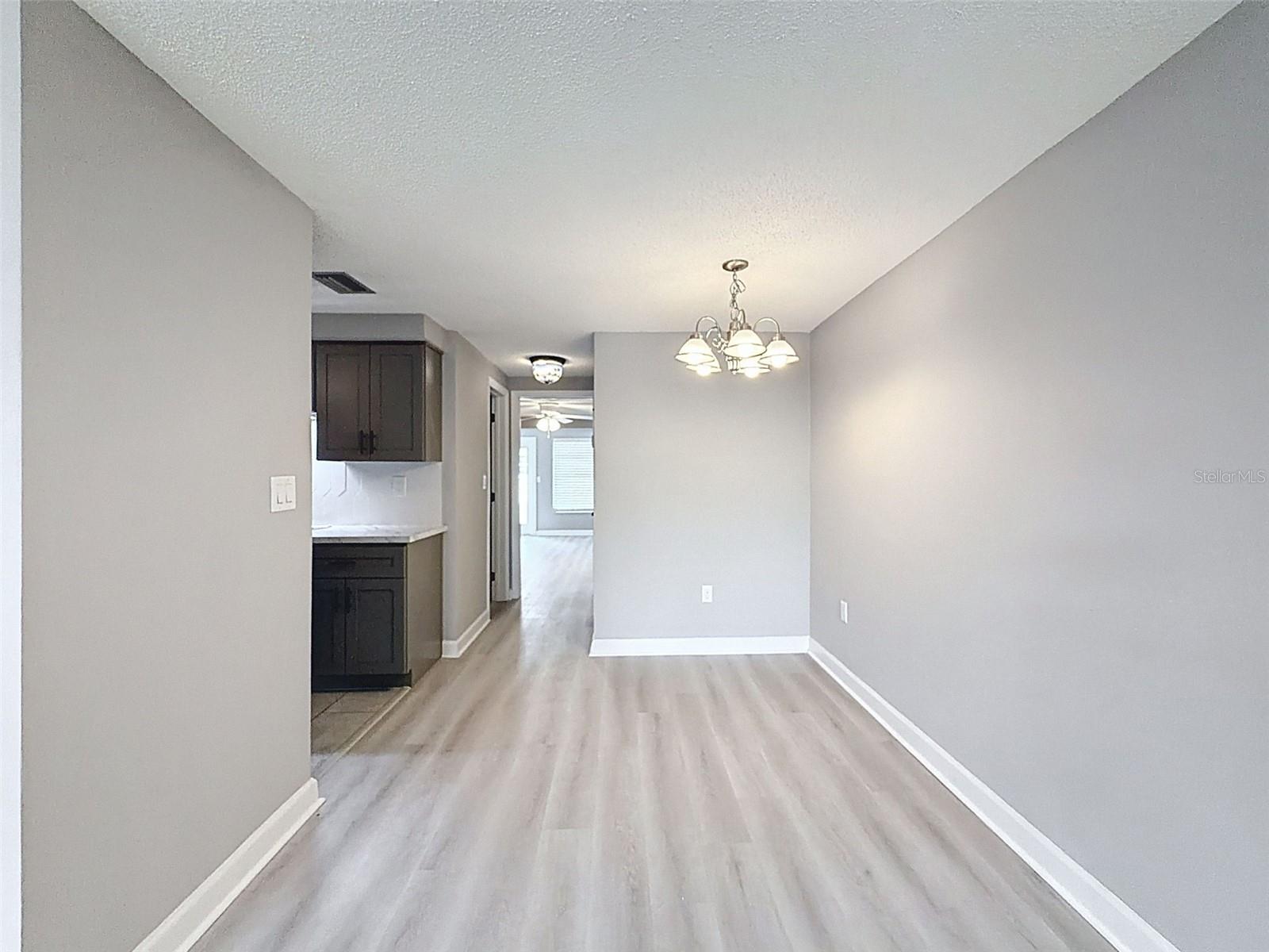 4233 Stratford Dr #d Property Photo 14