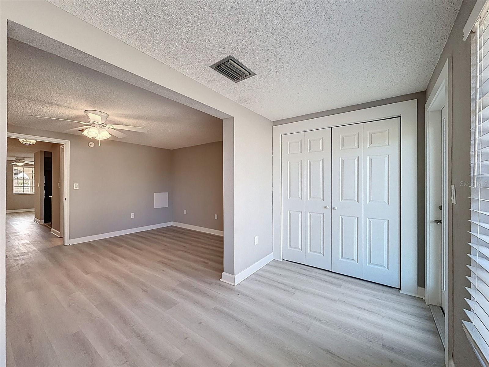 4233 Stratford Dr #d Property Photo 25