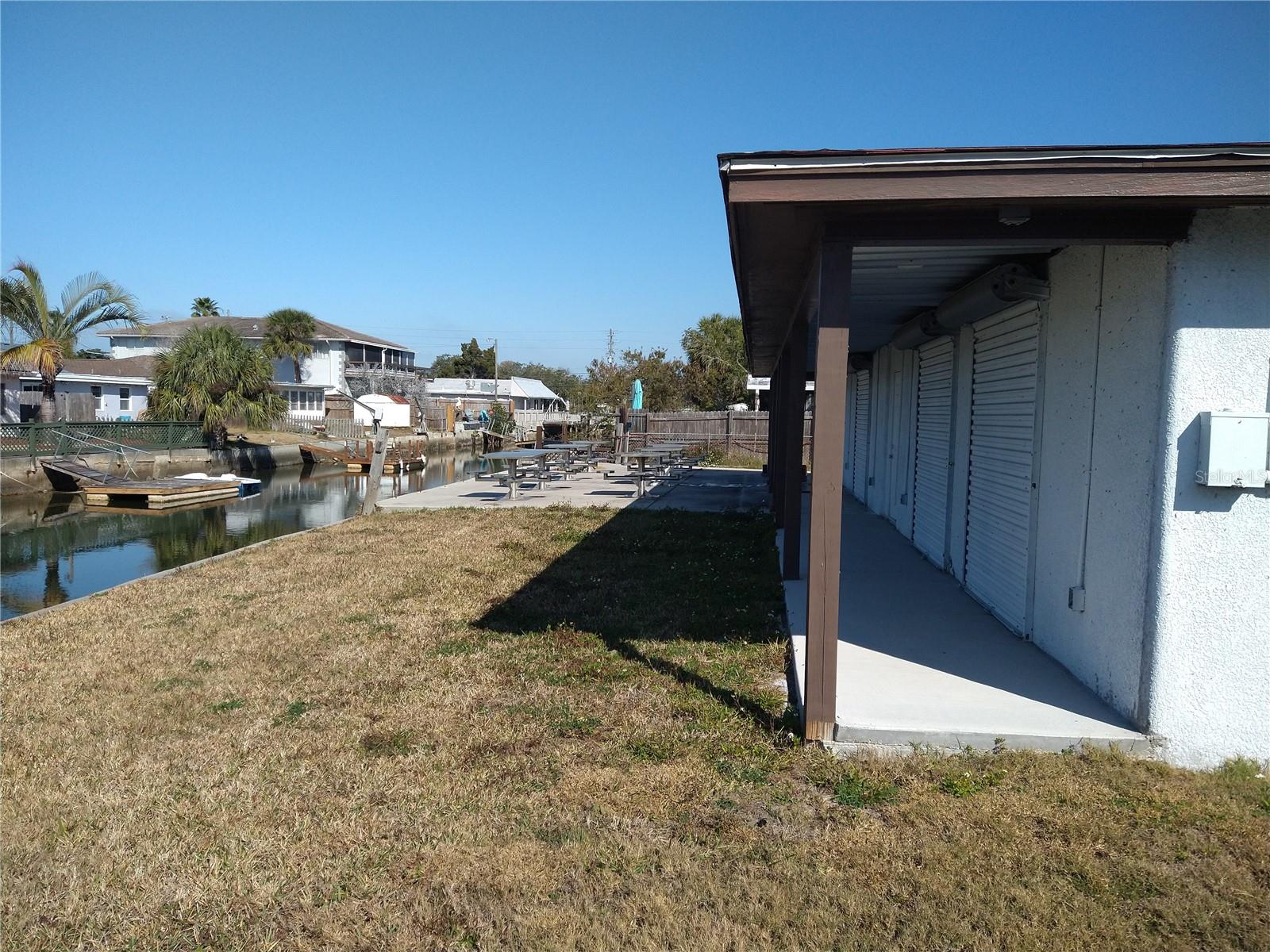 13923 Old Dixie Hwy Property Photo 9