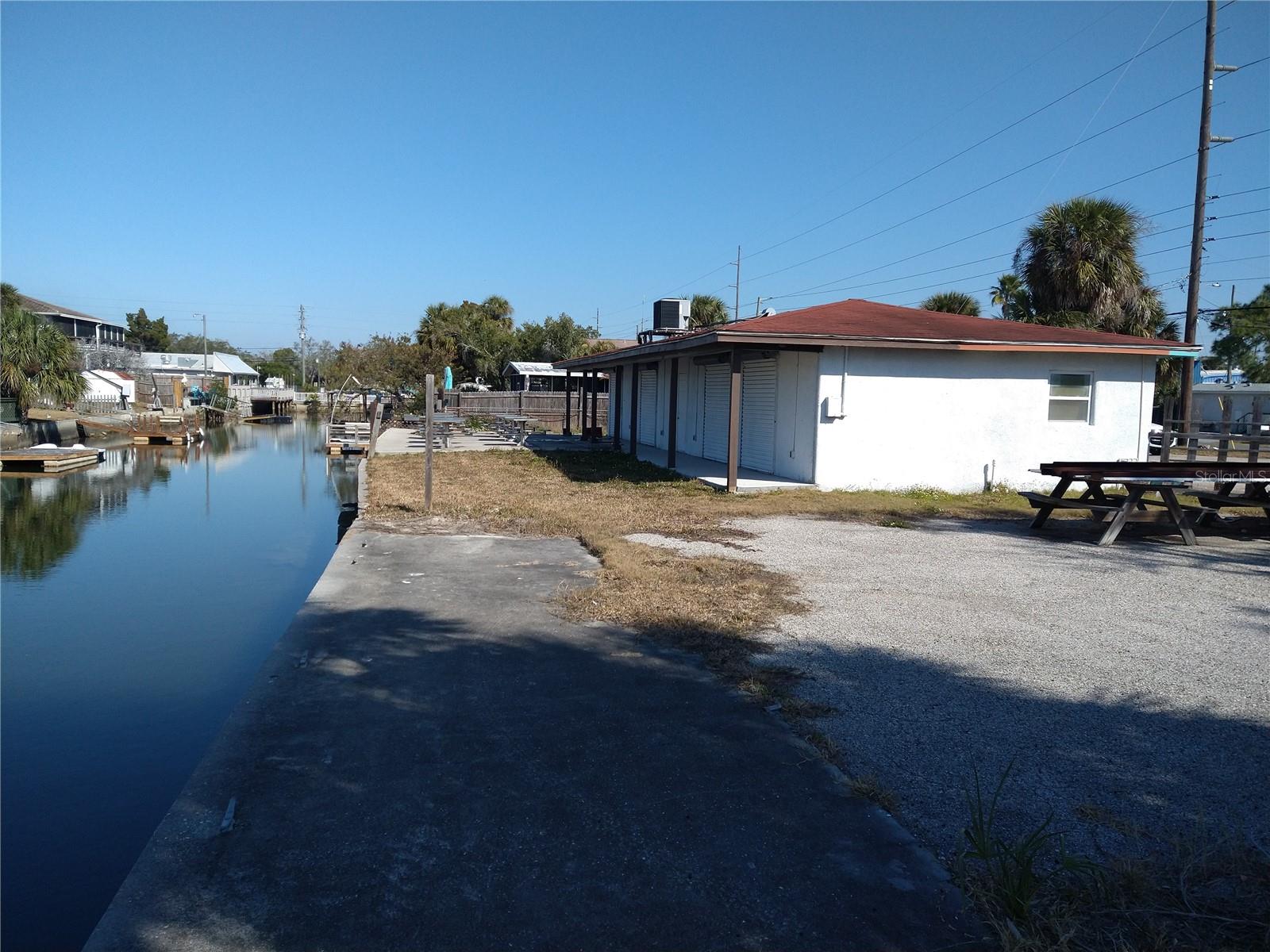 13923 Old Dixie Hwy Property Photo 11