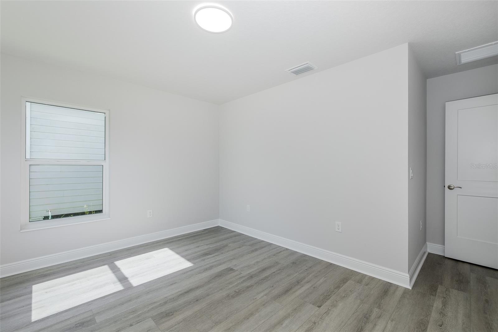 5422 Charles St Property Photo 21